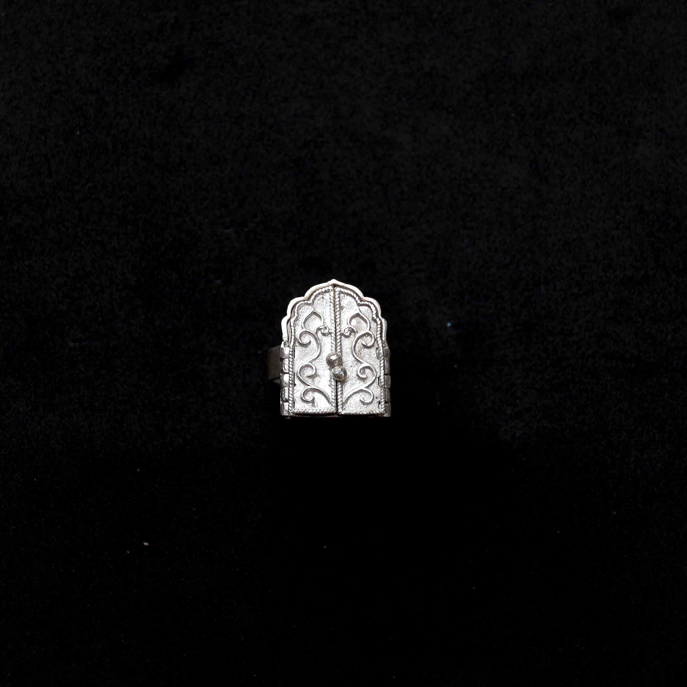 Explore Quirksmith's Collection of Handcrafted Silver Rings – Darwaaza Design