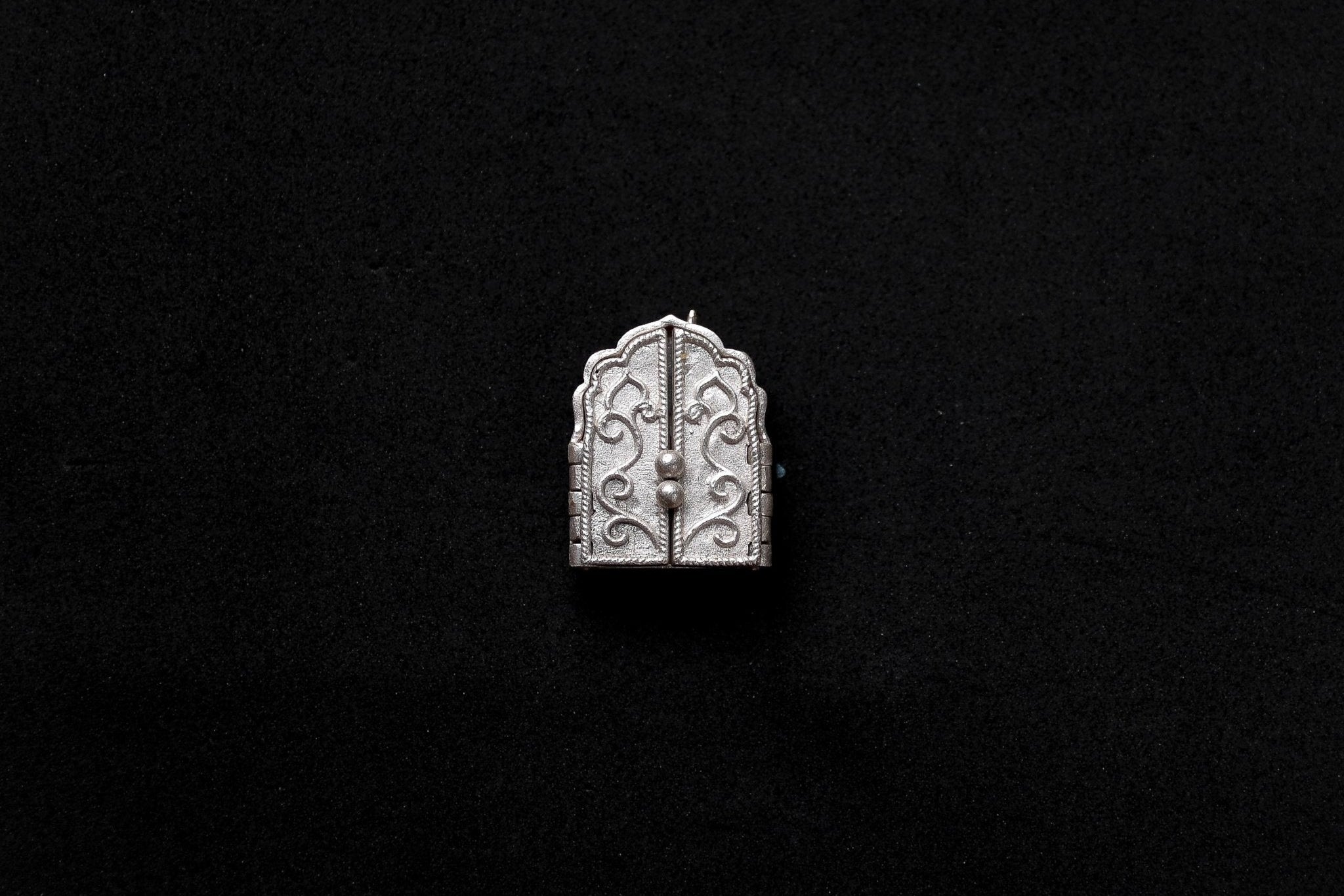 Darwaaza Brooch - Quirksmith