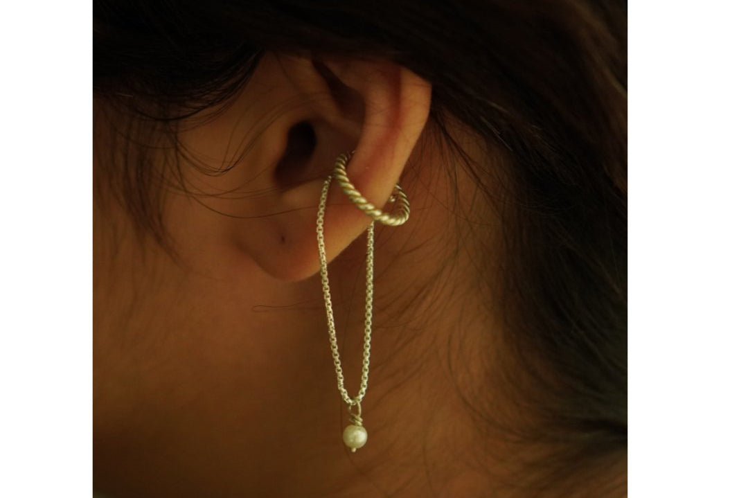 Minimalist Drop Earclip - Quirksmith