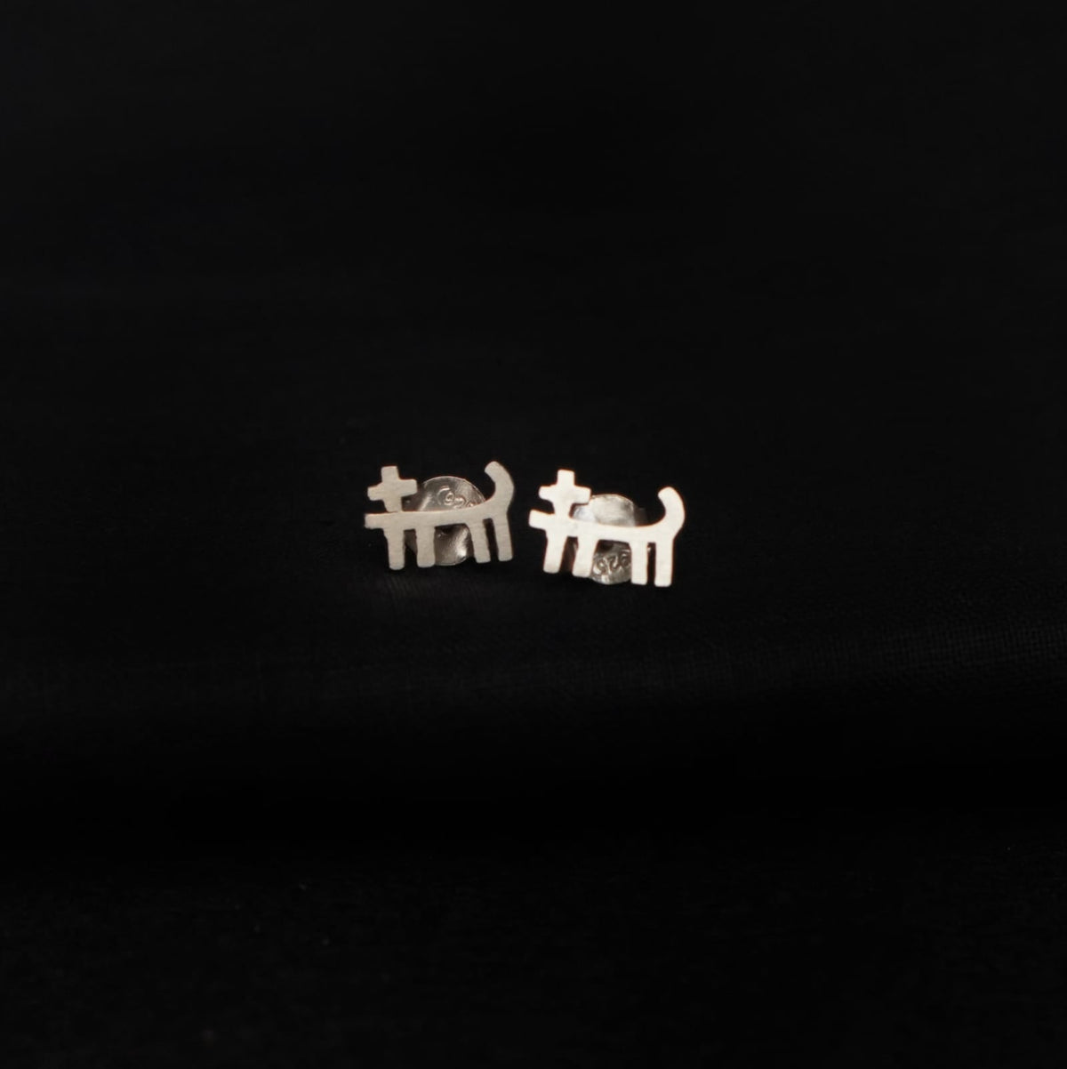 Trajva Lion Studs - Quirksmith