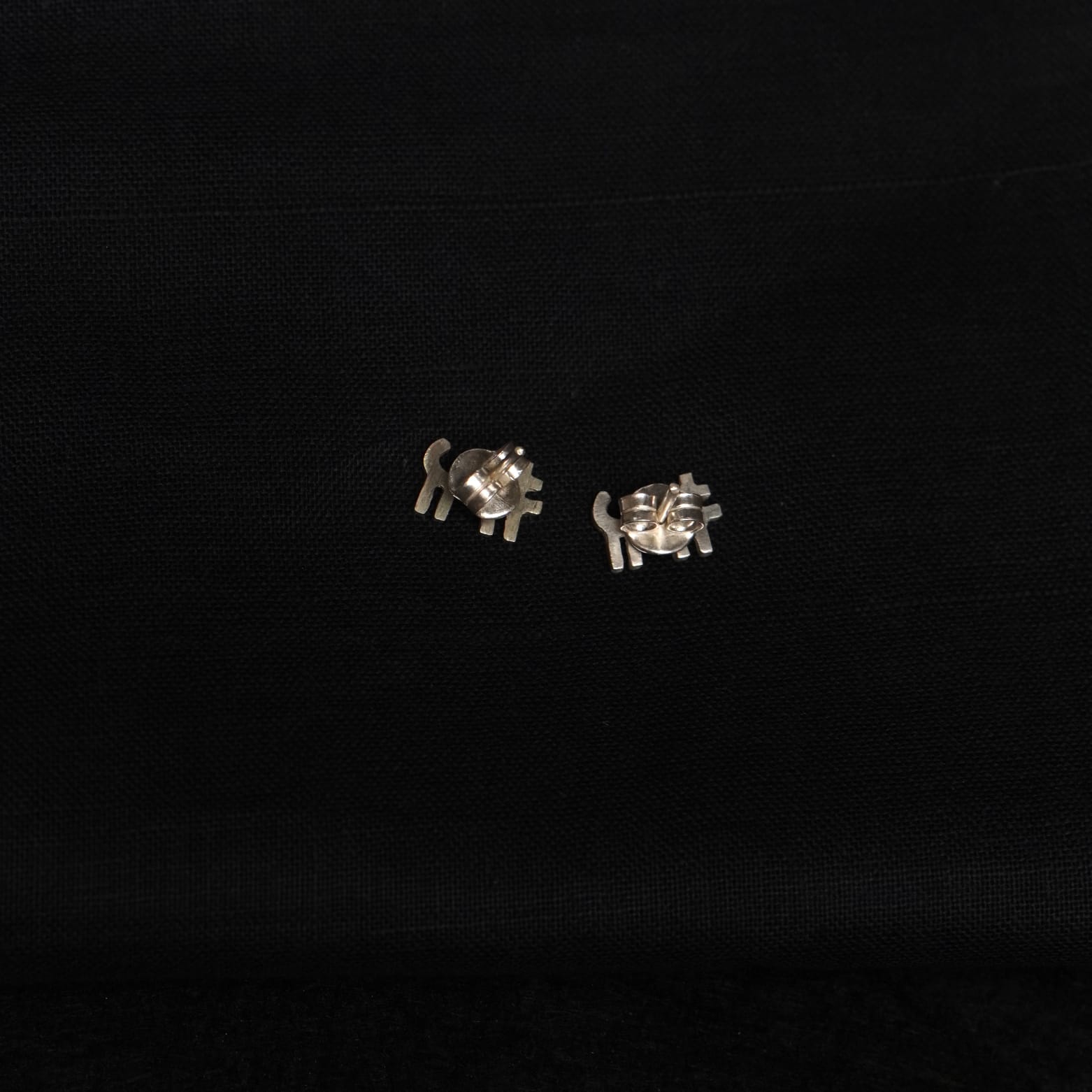 Trajva Lion Studs - Quirksmith