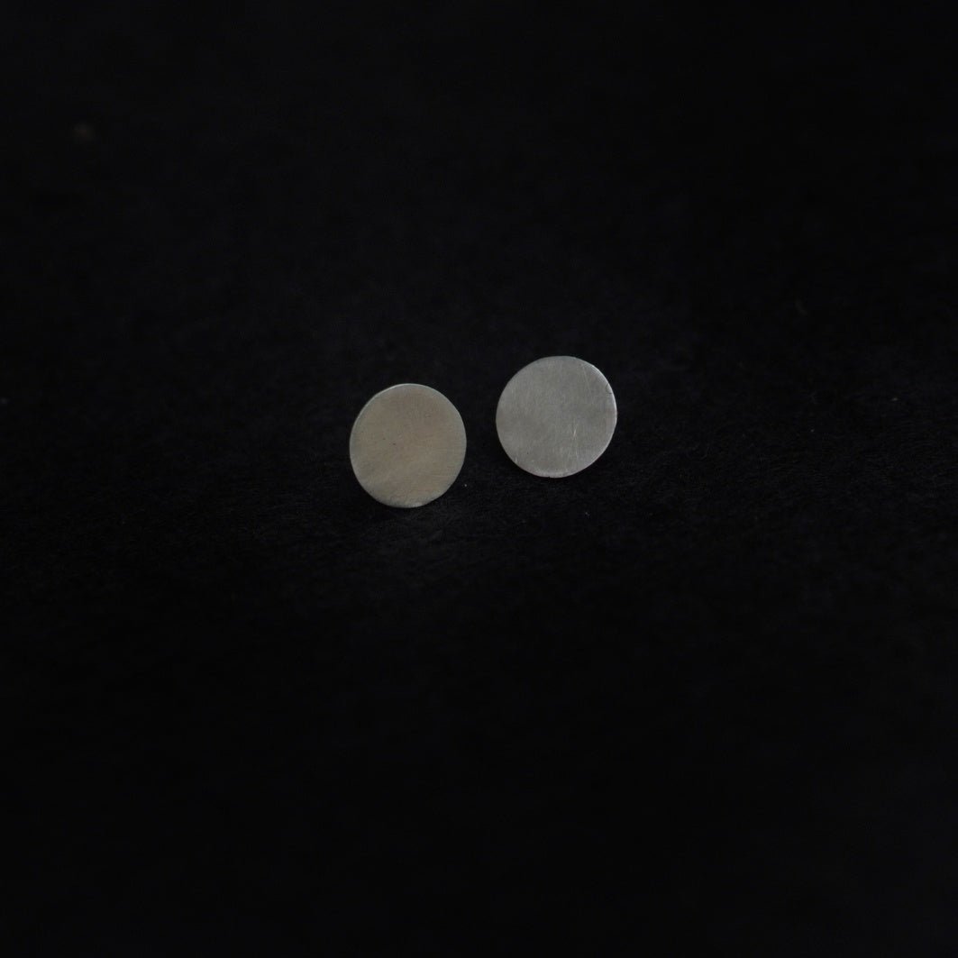 Trajva Taal Studs-Small Circle Studs - Quirksmith