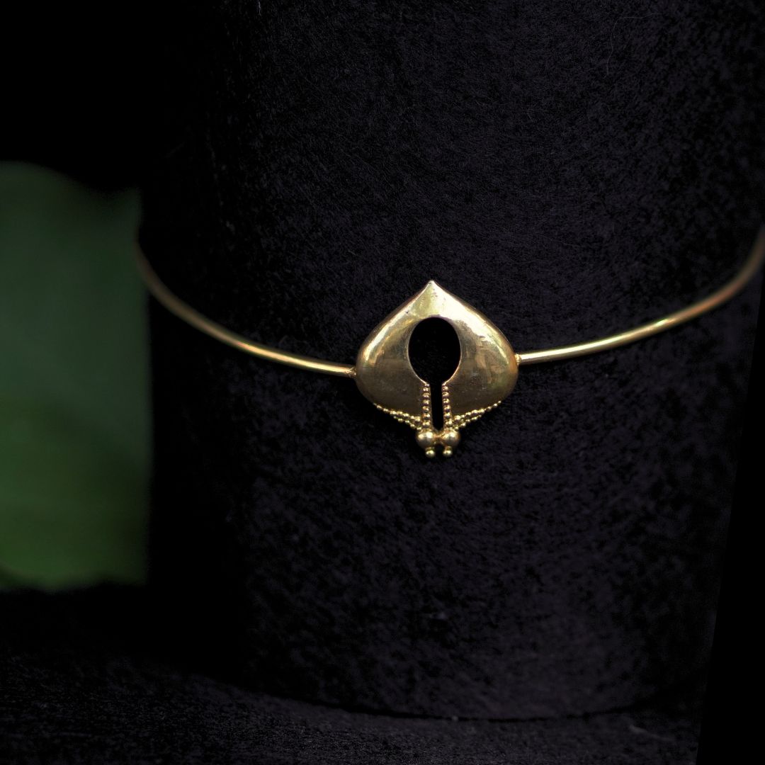Warrior Spade Choker - Quirksmith