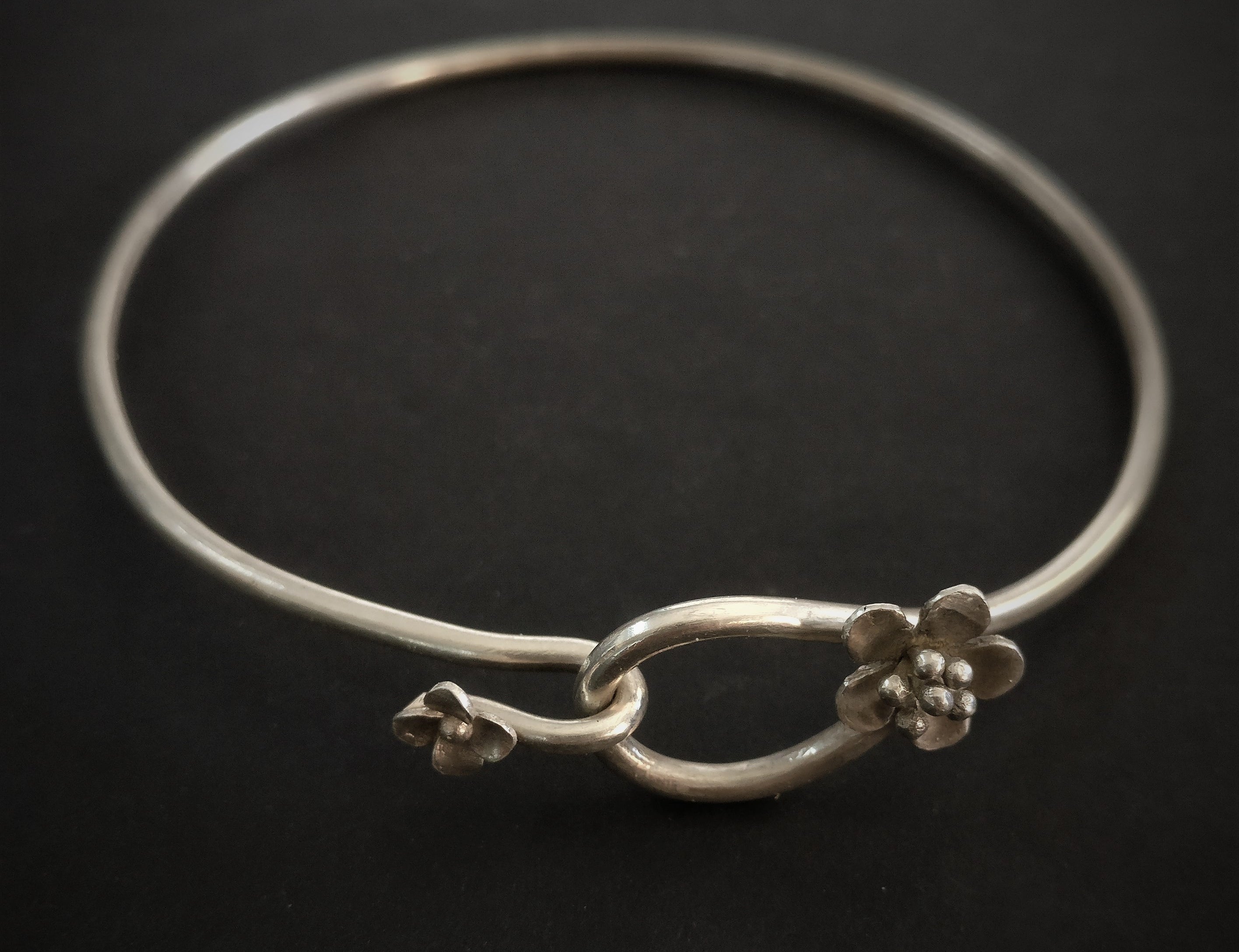 Quirksmith's Guldasta Anklet: Best Valentines Gift, Handcrafted in 92.5 Silver for Couples.
