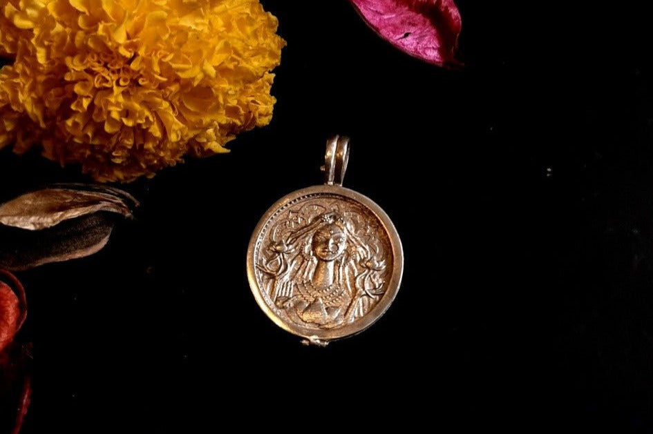 Lakshmi Coin Pendant - Lakshmi Coin + Pendant case - Quirksmith