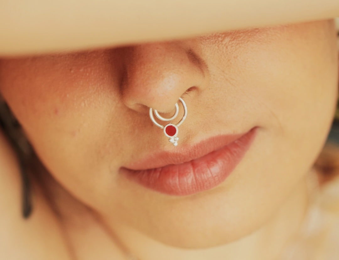 Quirksmith's 92.5 silver Bindu septum ring - Embrace tradition with modern flair!