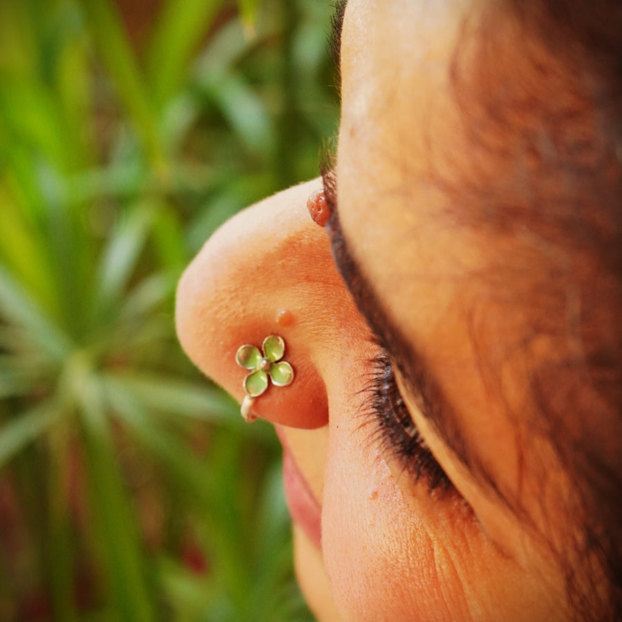 Clover Nosepin