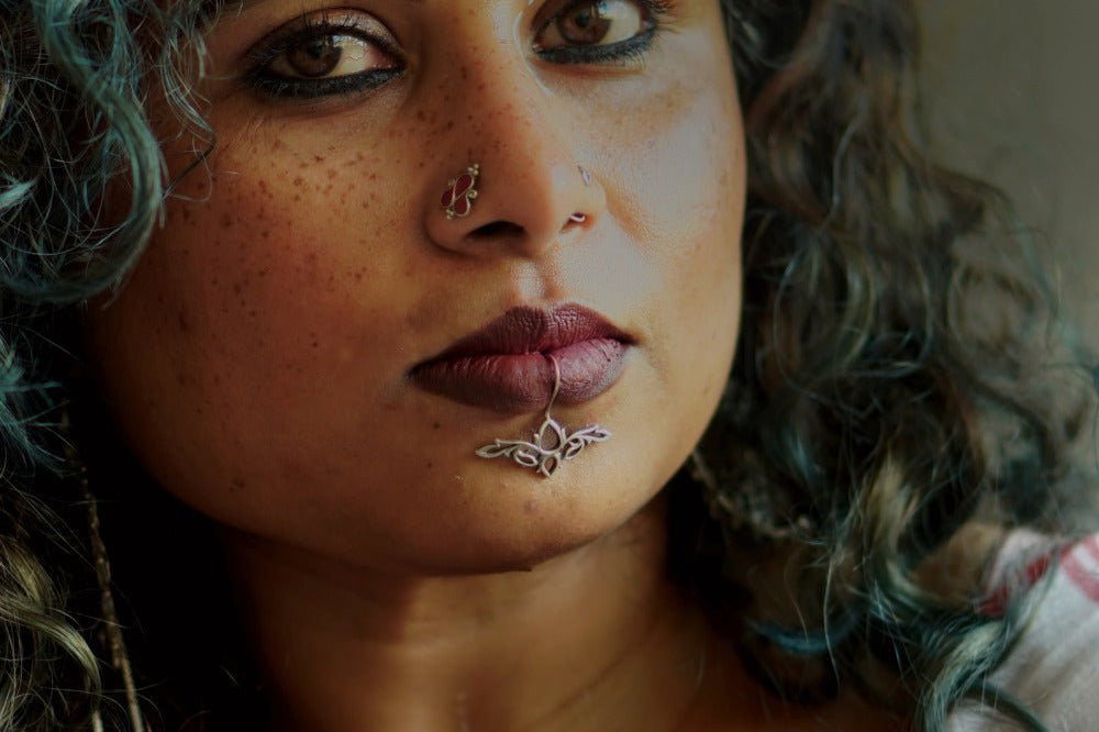 Aparajita Lip Clip - Quirksmith