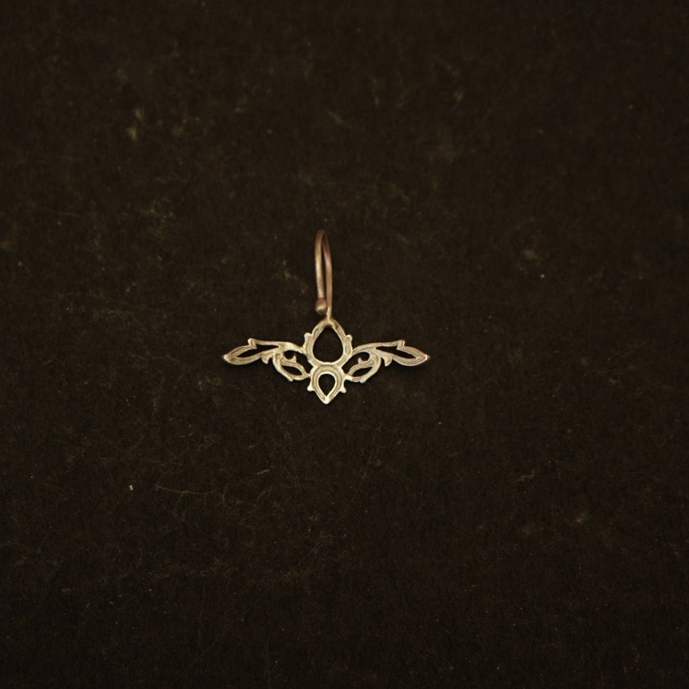 Aparajita Lip Clip - Quirksmith