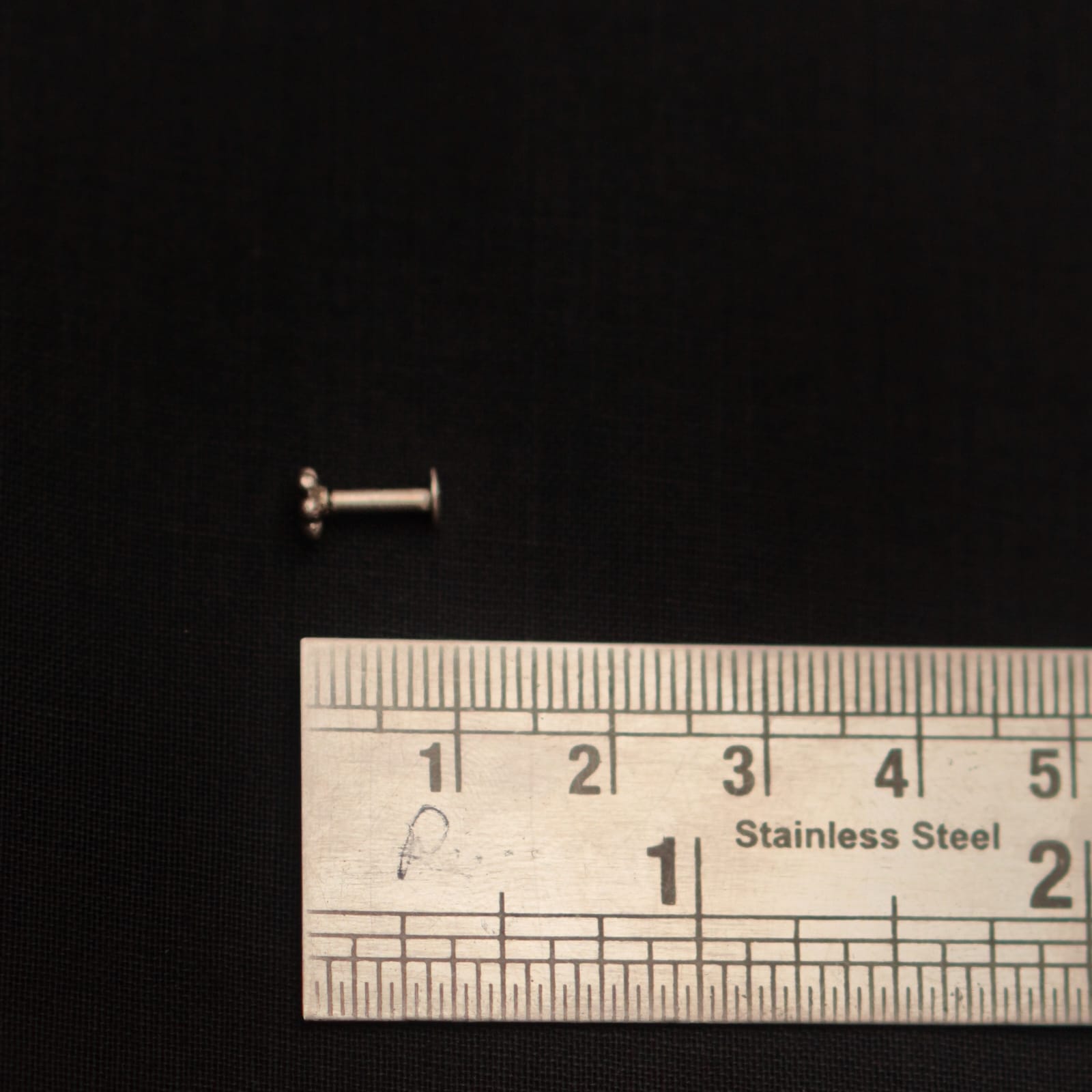 Bloom Dot Nosepin Stud - Wire - Quirksmith