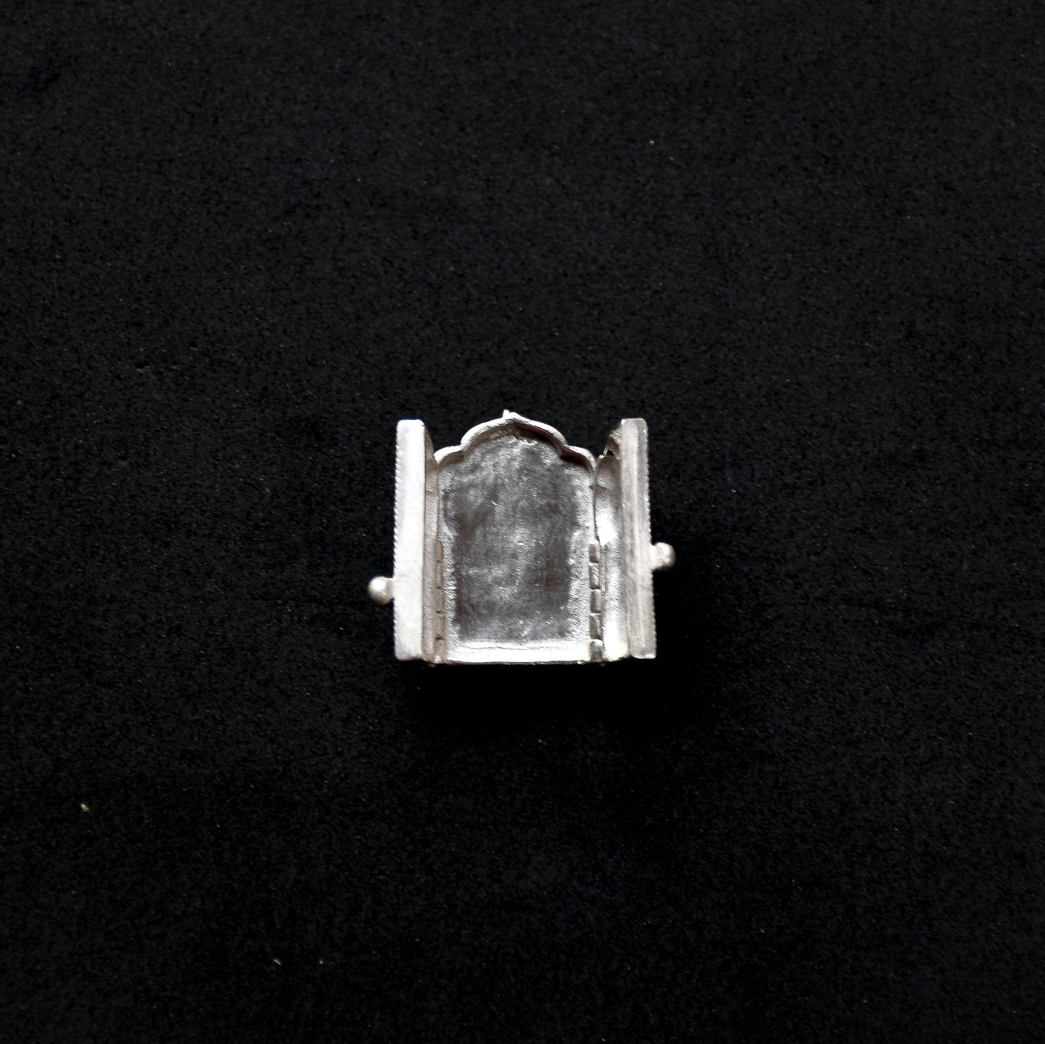 Darwaaza Brooch - Quirksmith