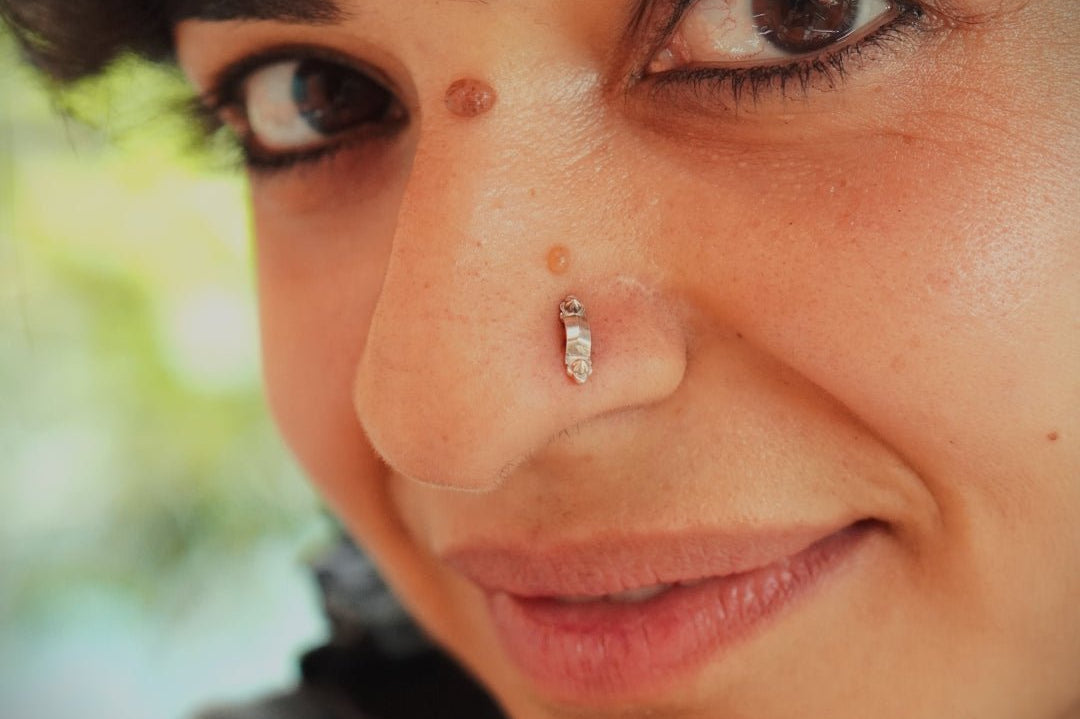 Darwazay Ka Dasta Nosepin - Quirksmith