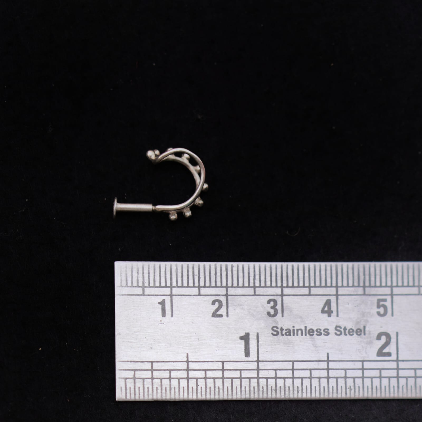 Double Hoop Nosepin Stud - Screw - Quirksmith