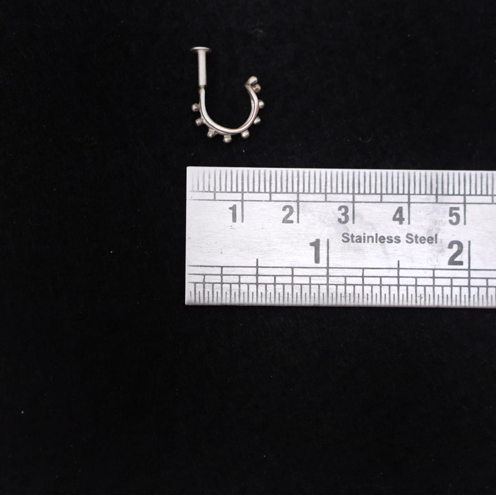 Double Hoop Nosepin Stud - Screw - Quirksmith
