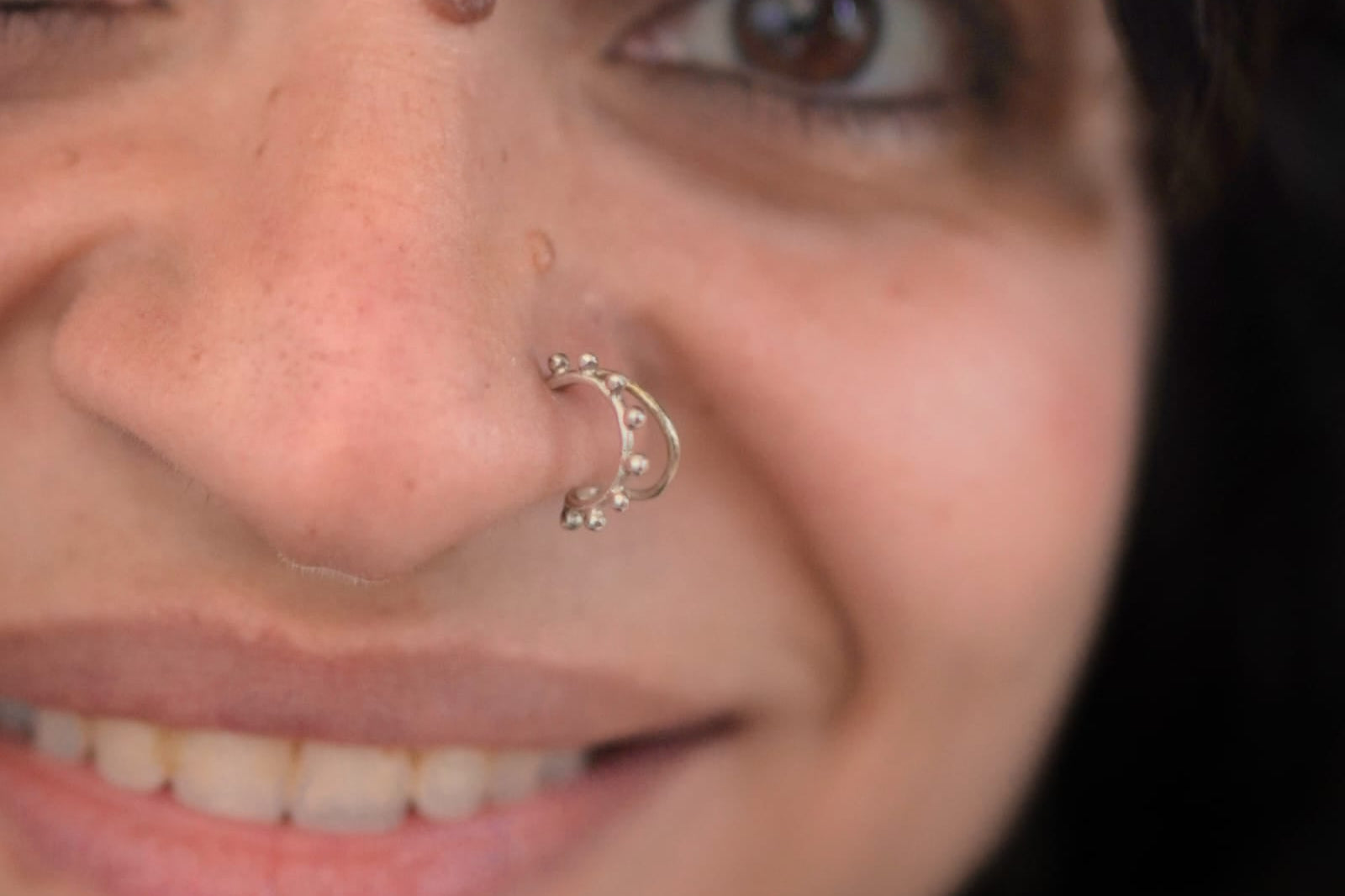 Double Hoop Nosepin Stud - Screw - Quirksmith