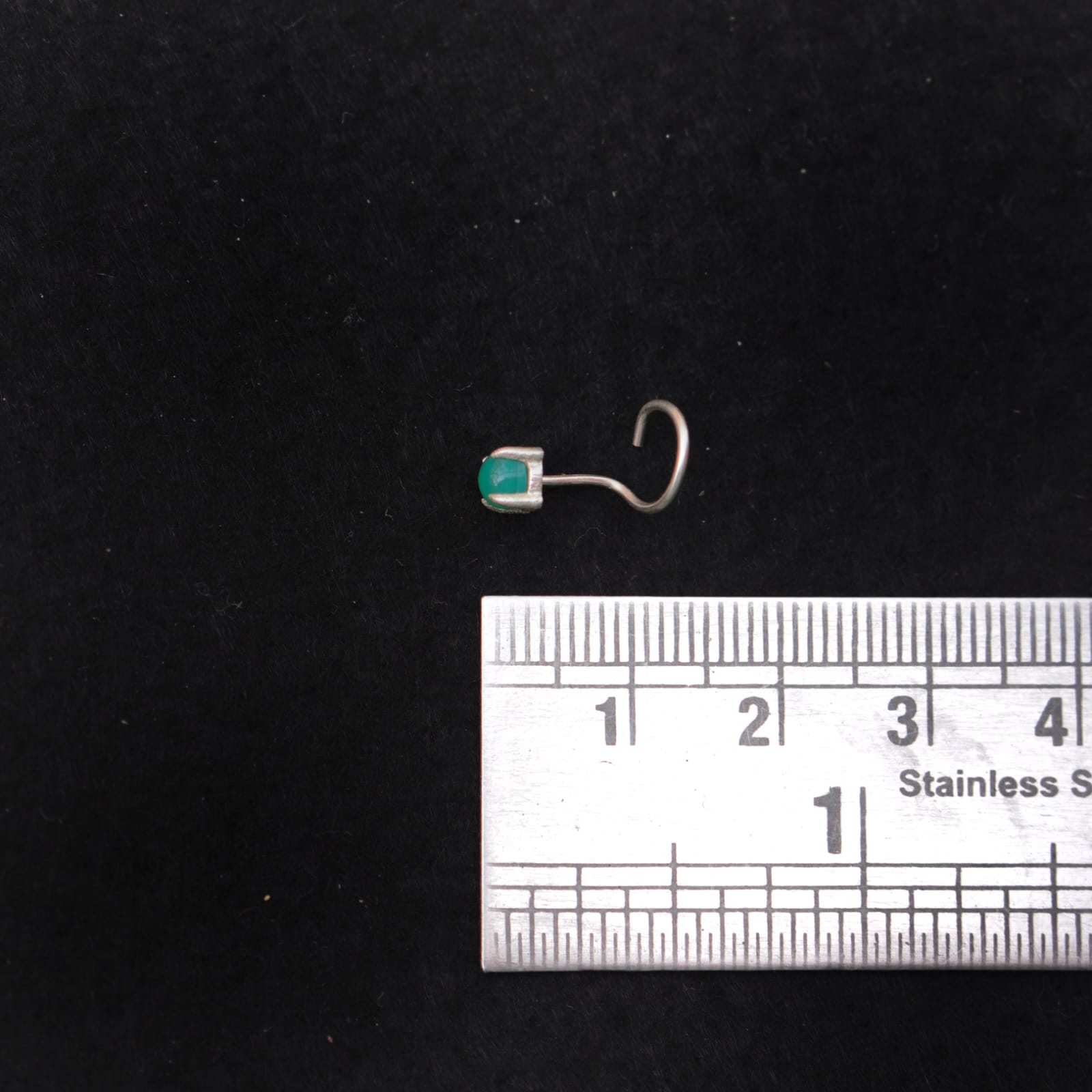 Green dot Nosepin Stud - Wire - Quirksmith