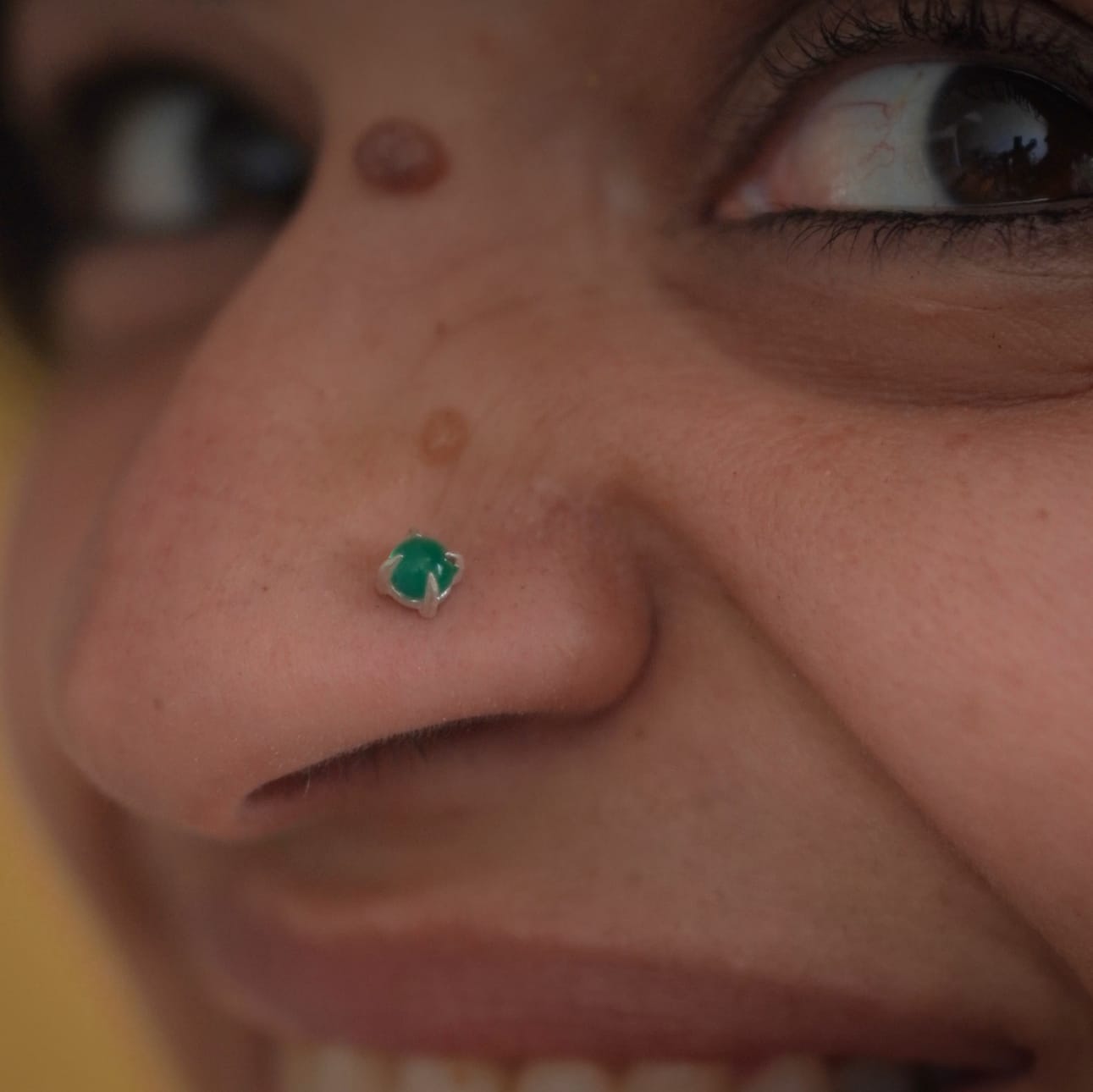 Green dot Nosepin Stud - Wire - Quirksmith