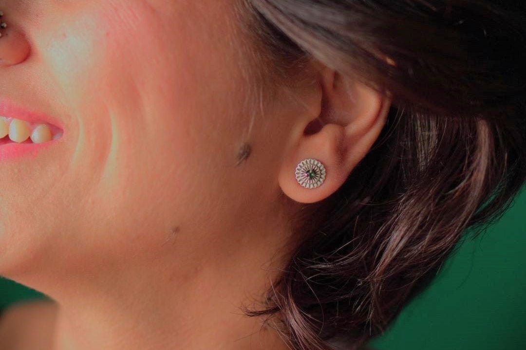 Gul studs - Quirksmith