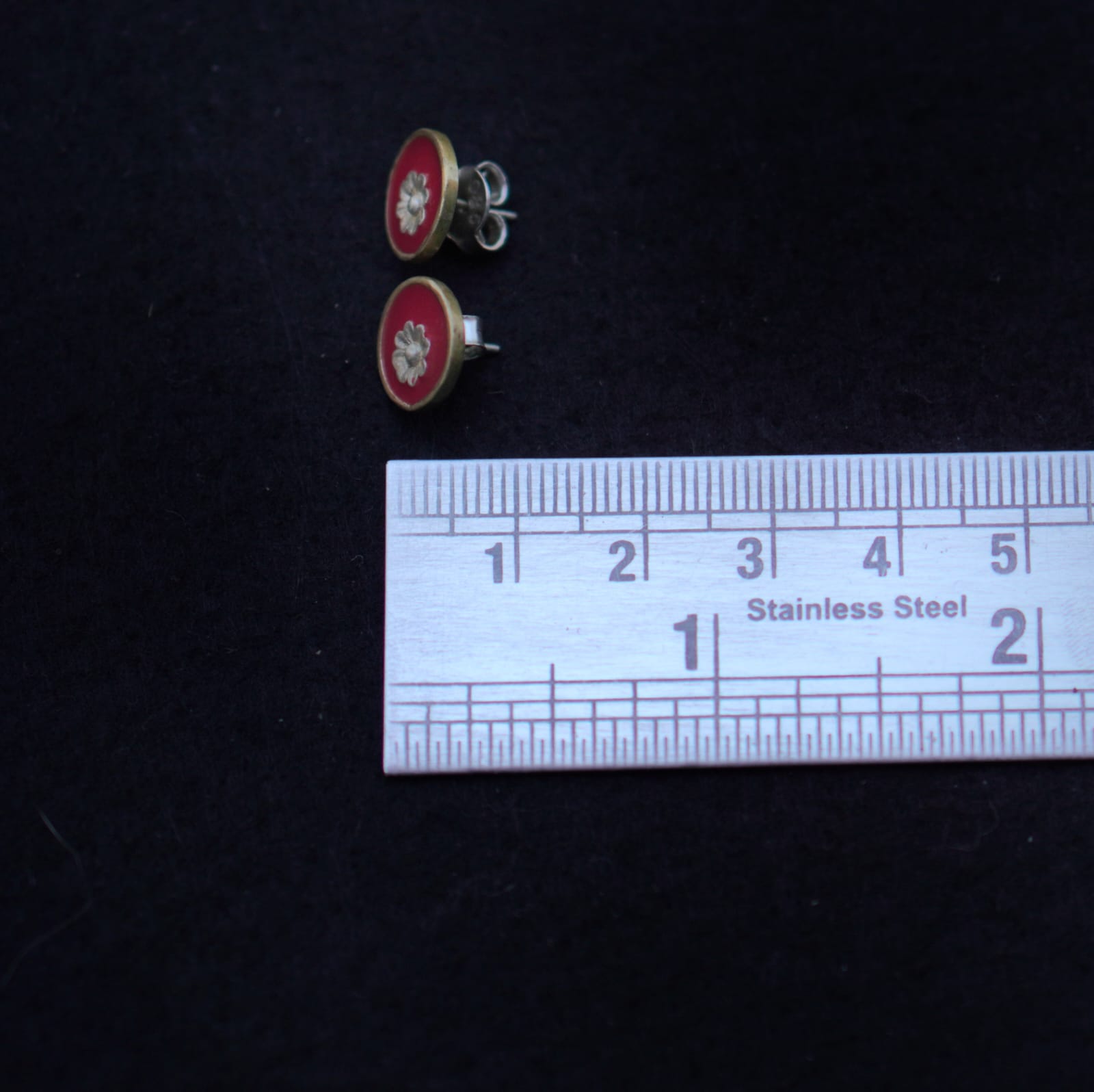 Gulaal Floral studs - Quirksmith