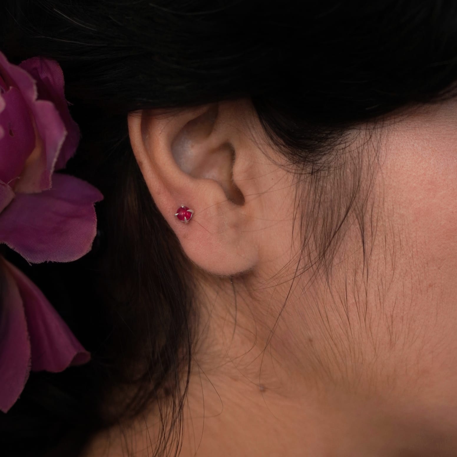 Gulabi Dot Nosepin Stud