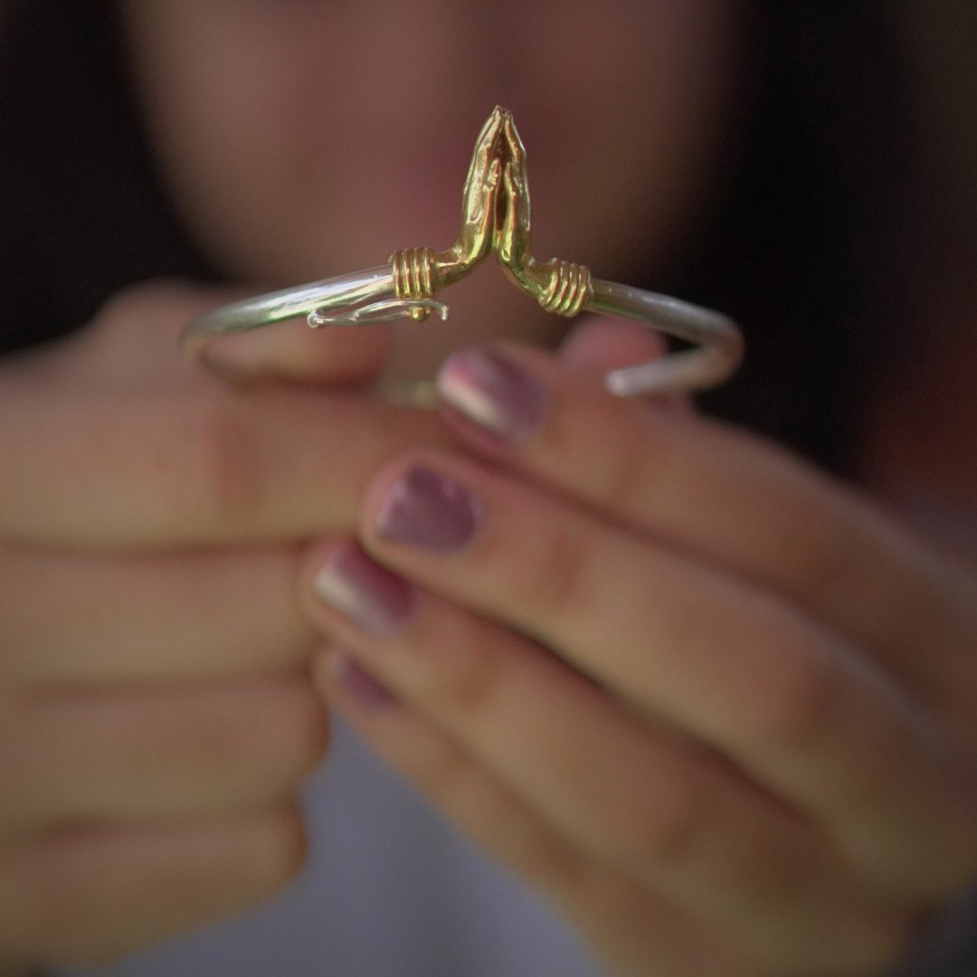 Hands in Gratitude Bracelet - Quirksmith