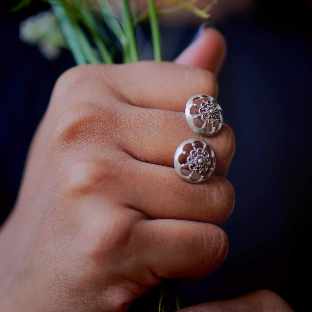 Jiniya Finger Ring - Quirksmith