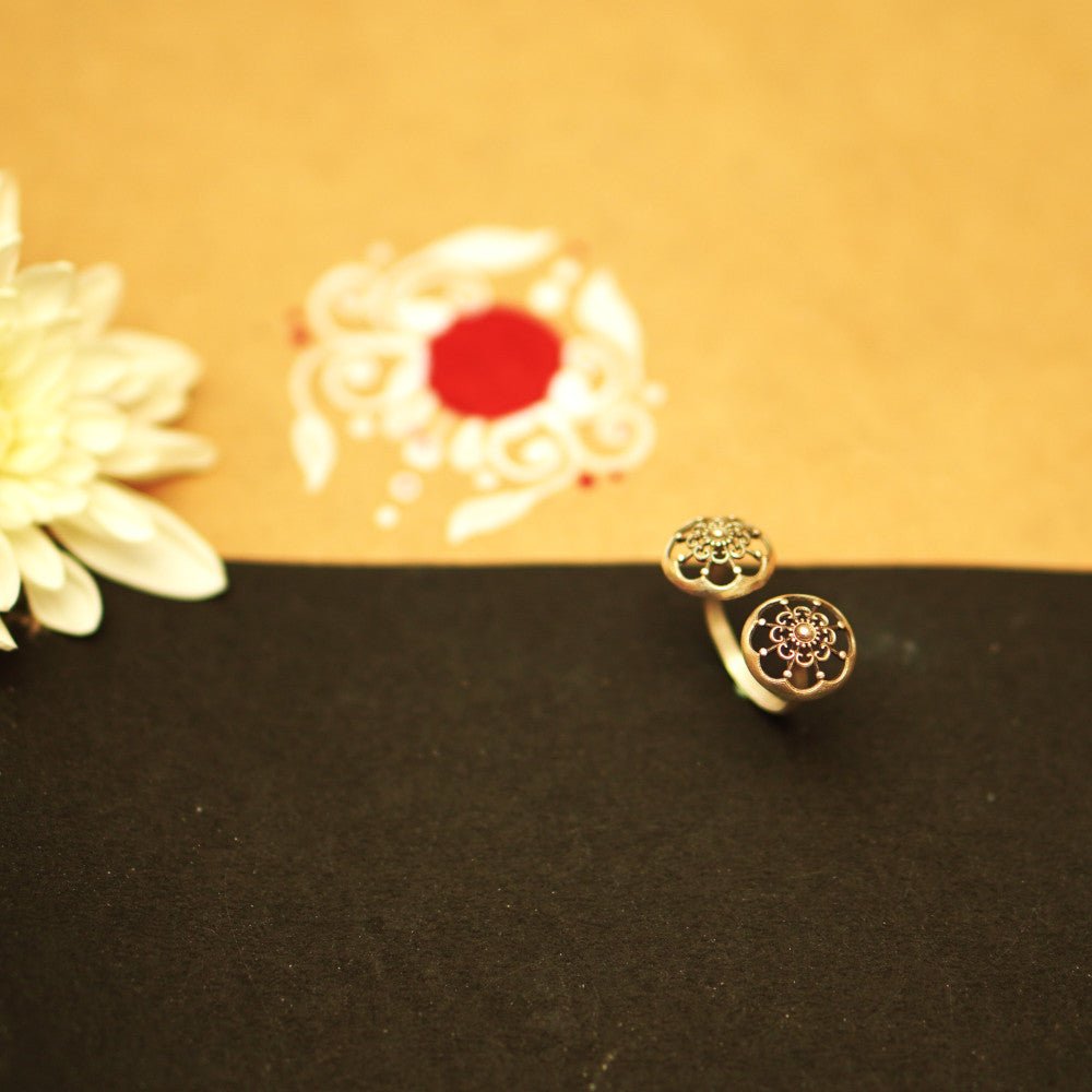 Jiniya Finger Ring - Quirksmith