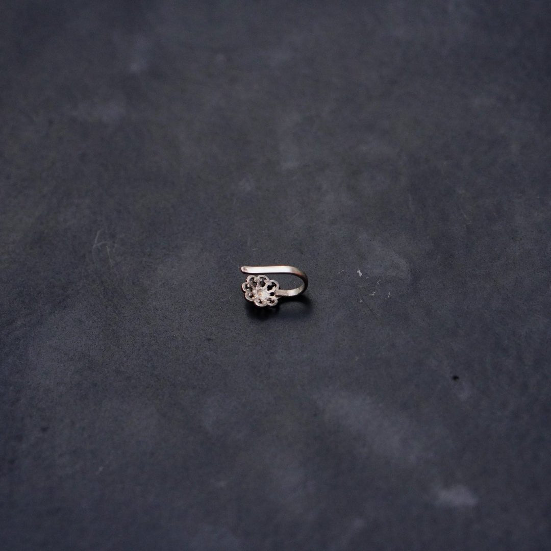 Kusum Nosepin - Clipon - Quirksmith