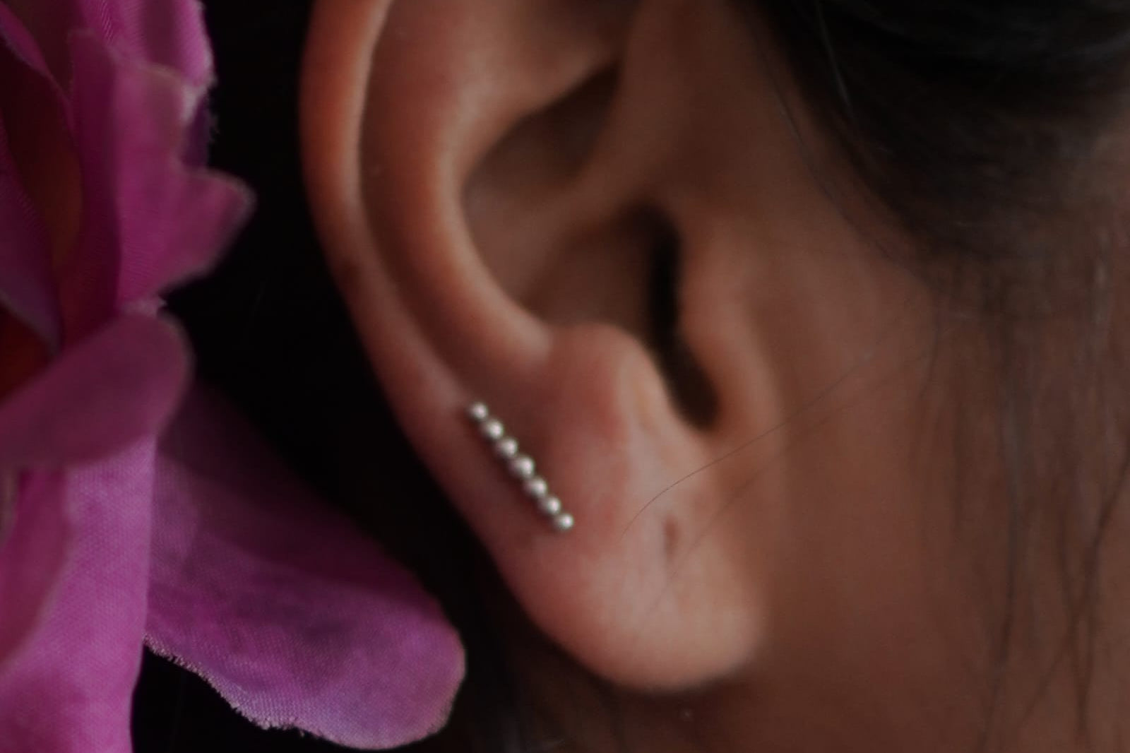 Linear Dot Nosepin Stud - Wire - Quirksmith