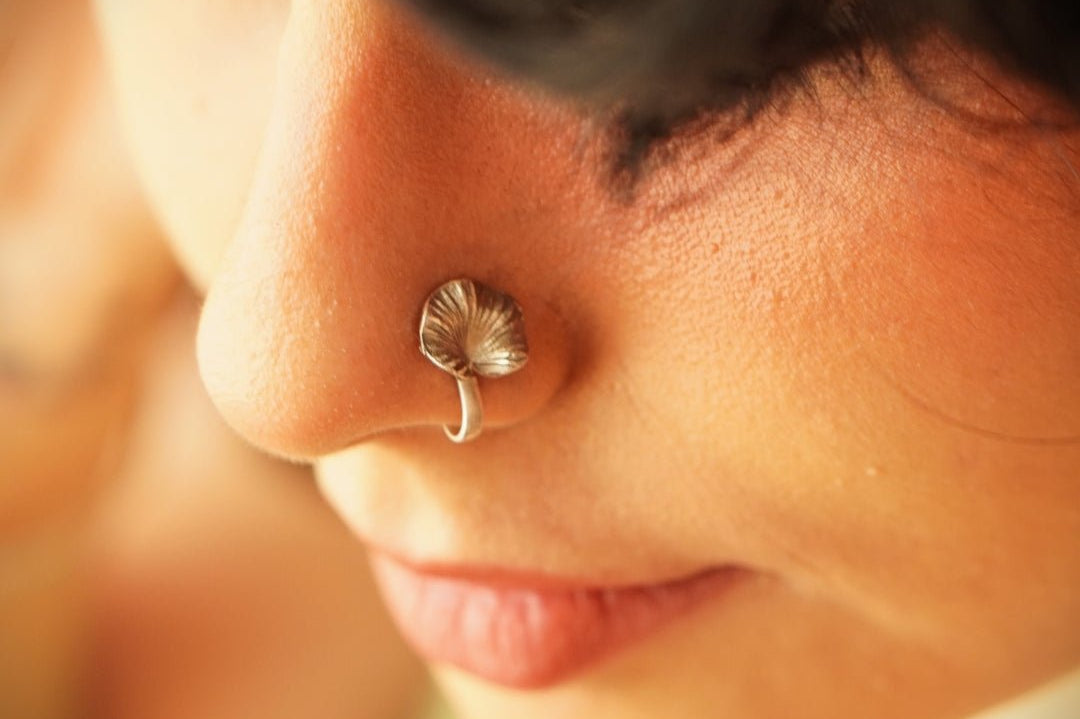 Lotus Leaf Nosepin - Wire - Quirksmith
