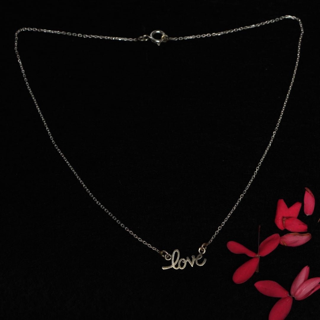 Love Necklace (Silver) - Quirksmith