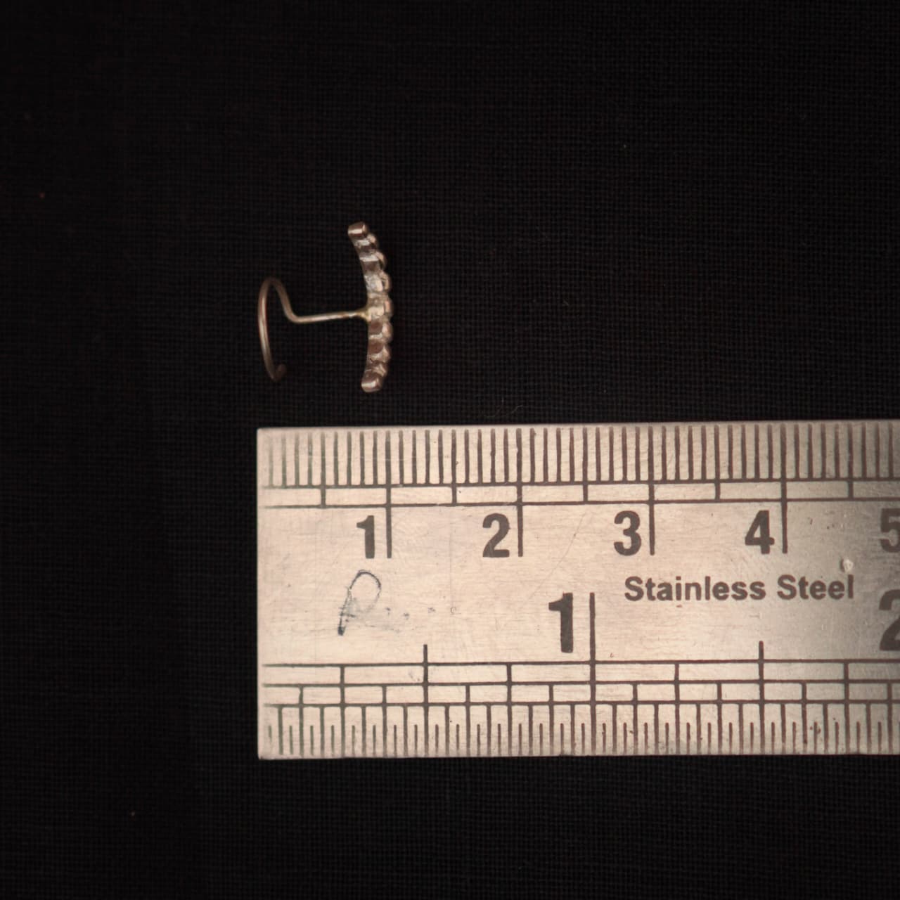 Muskaan Dot Nosepin Stud - Wire - Quirksmith