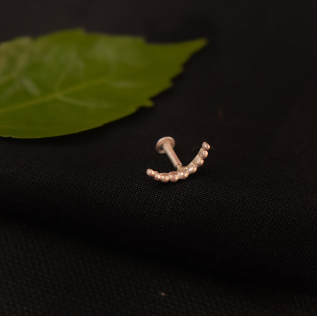 Muskaan Dot Nosepin Stud - Wire - Quirksmith