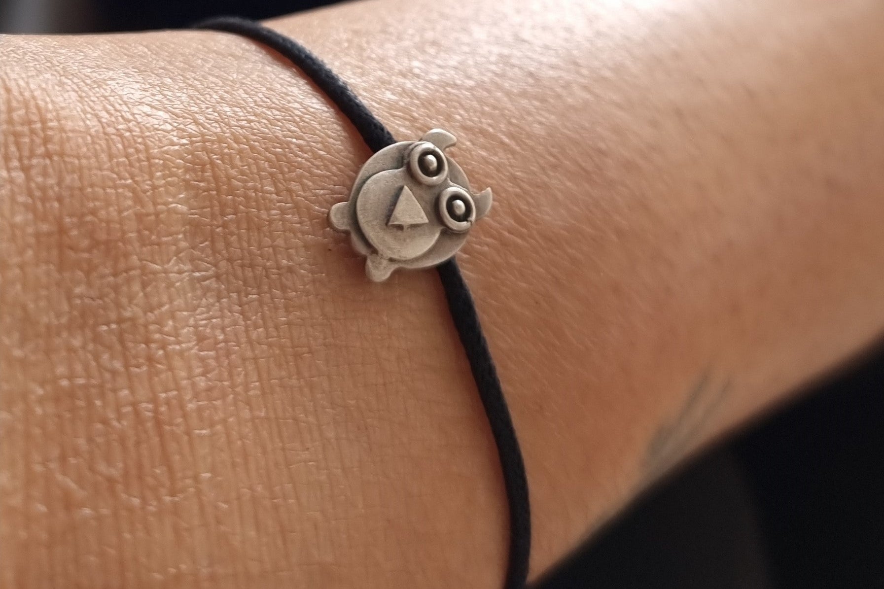 Owl Nazarbattu (Nazariya) - String Tie - Quirksmith