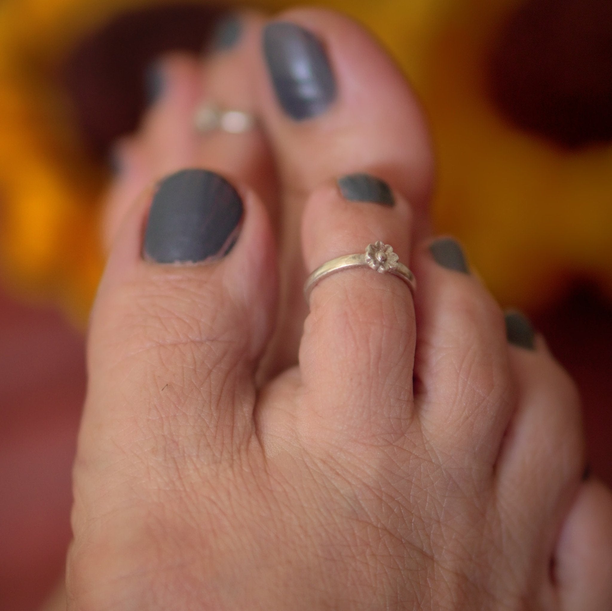 Adjustable Flower Motif Toe Ring for Everyday Wear– Elegant Flower ...