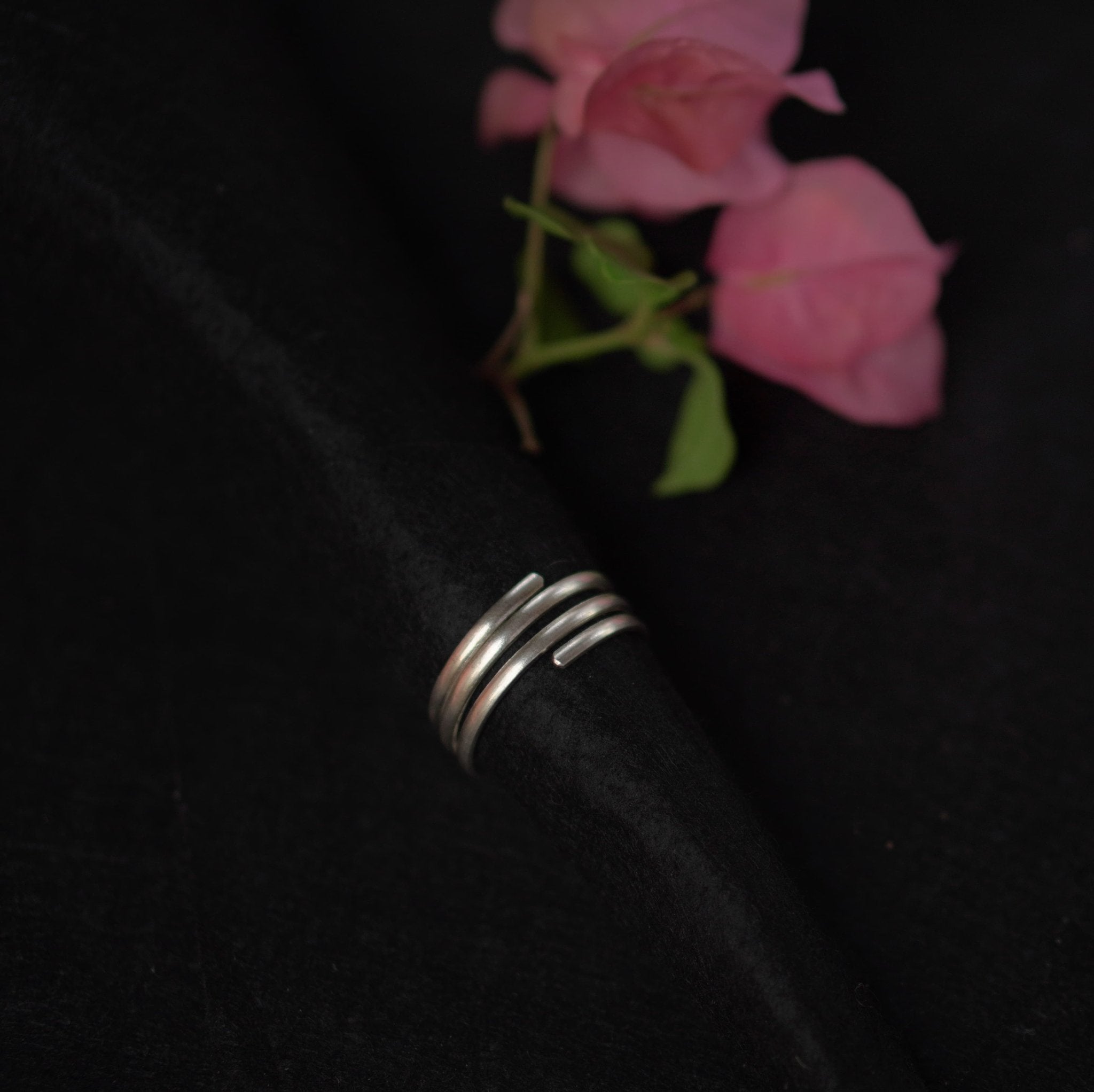 Simple Spiral Big Toe Ring - Single Piece - Quirksmith
