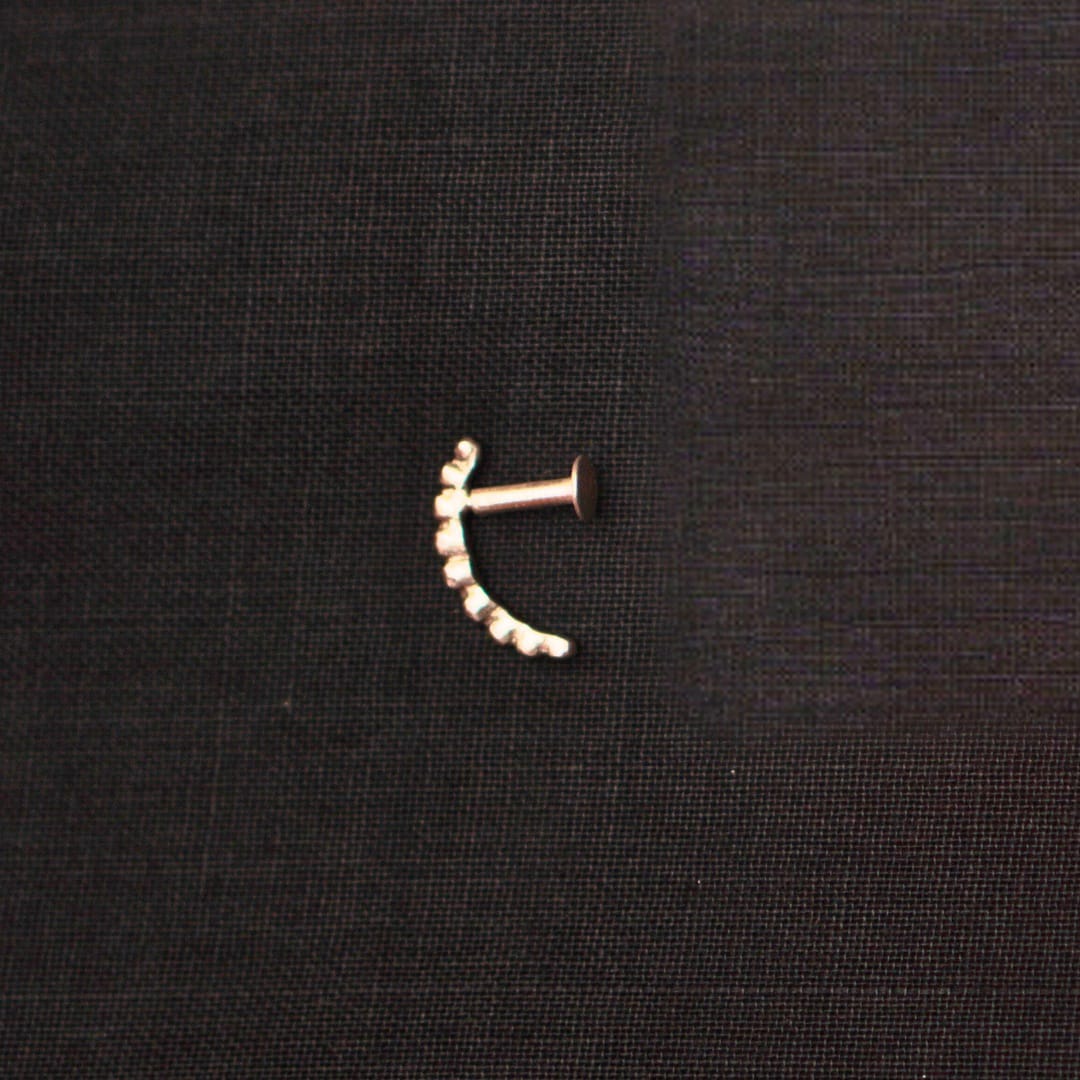 Sleek Dot Nosepin Stud - Quirksmith