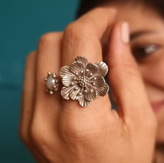 Spring Floral Ring with Pearl - Quirksmith