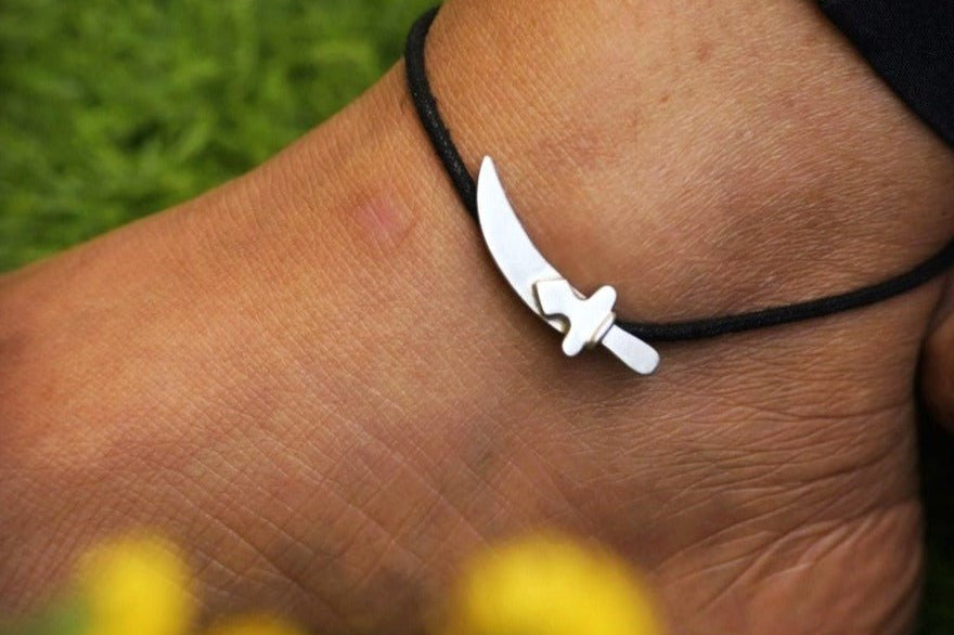 Talwar Nazarbattu (Nazariya) - String Tie - Quirksmith