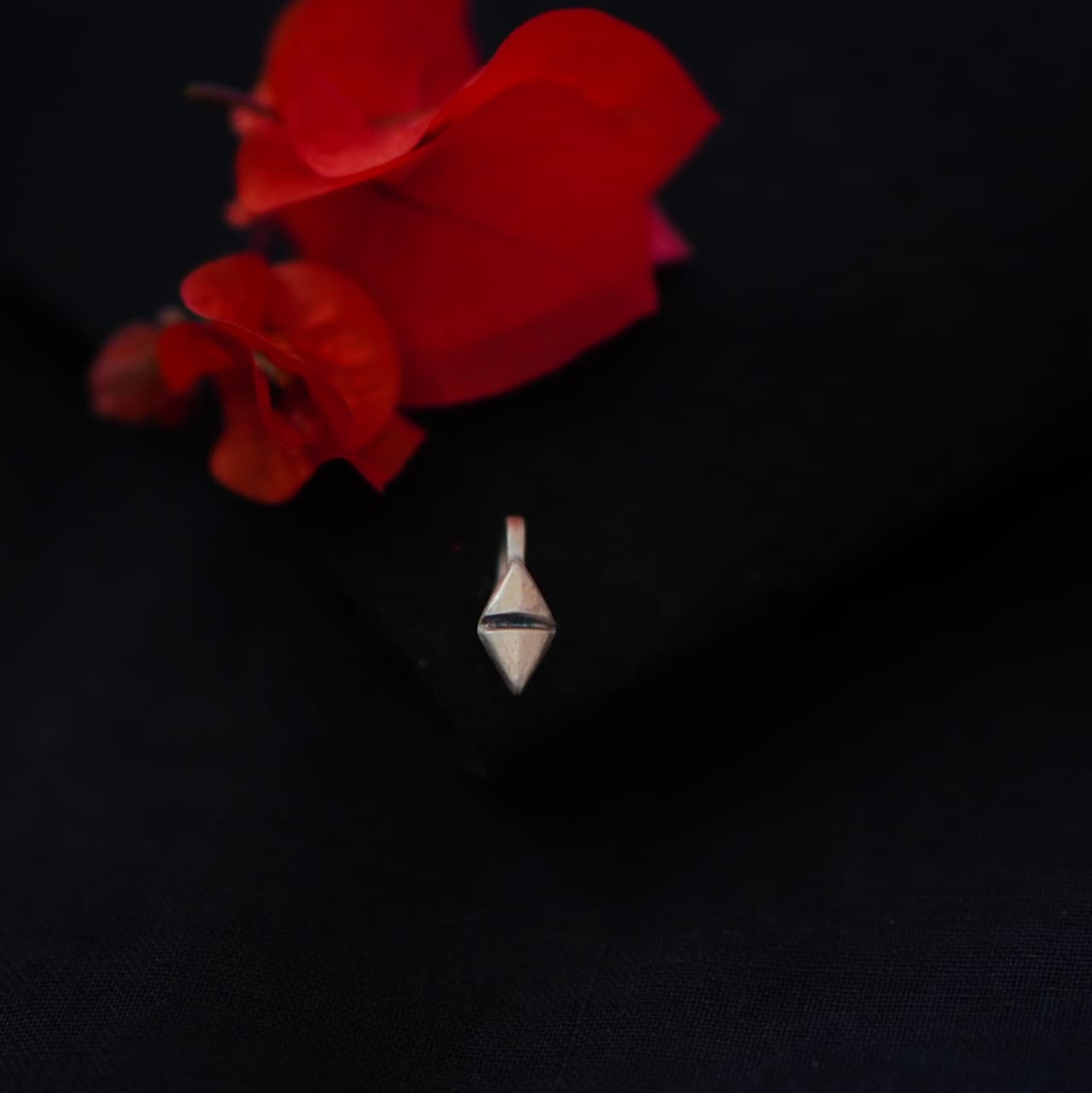 Teer Nosepin - Wire - Quirksmith