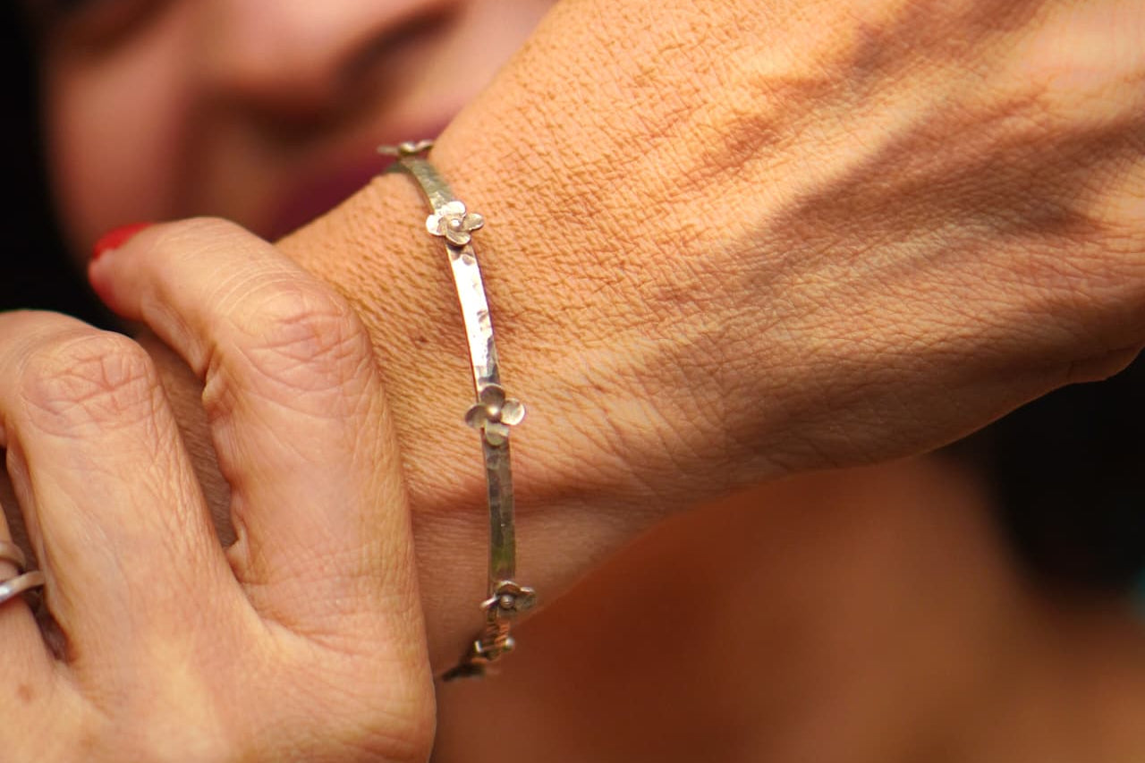 Tiny Flower Bangle - Single - Quirksmith