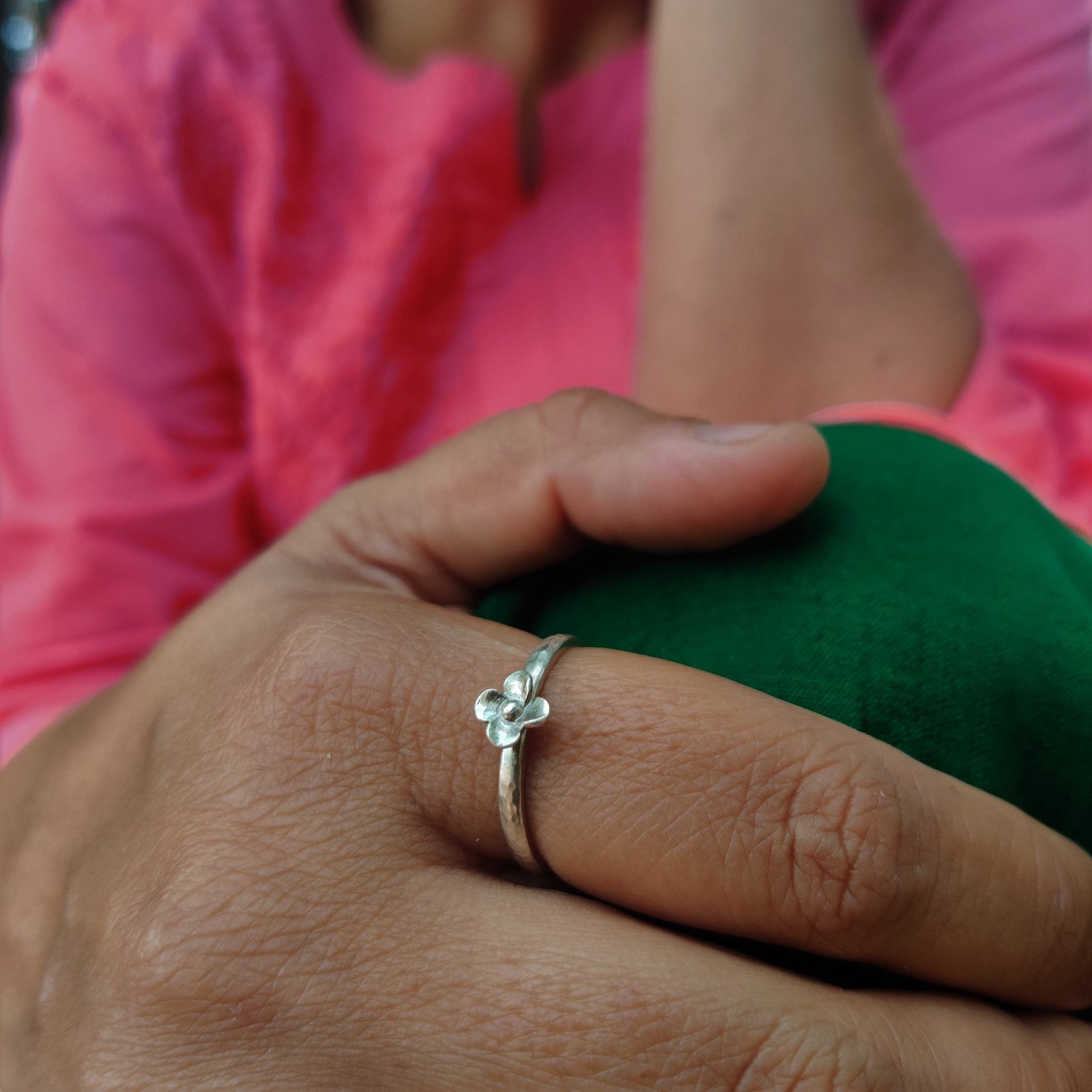 Tiny Flower Finger Ring - Quirksmith