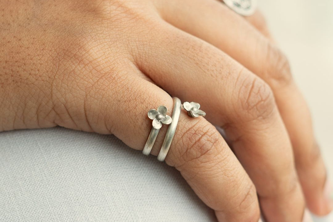 Tiny Flower Toe Ring - Single Piece - Quirksmith