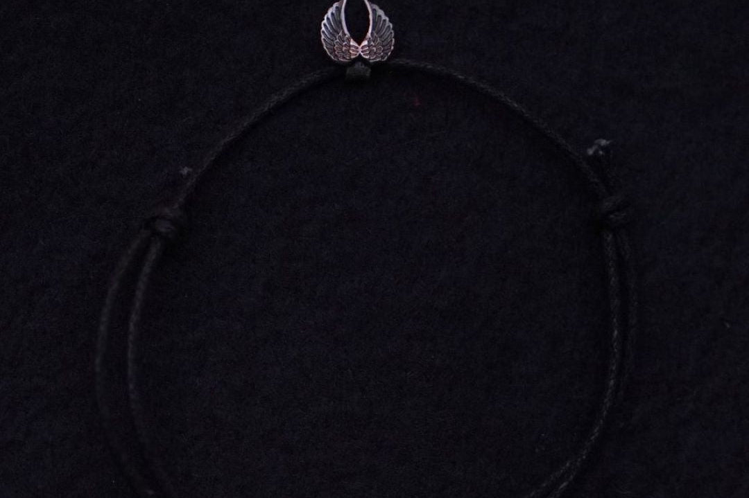 Tiny Pankh Nazarbattu (Nazariya) - Adjustable Loop - Quirksmith