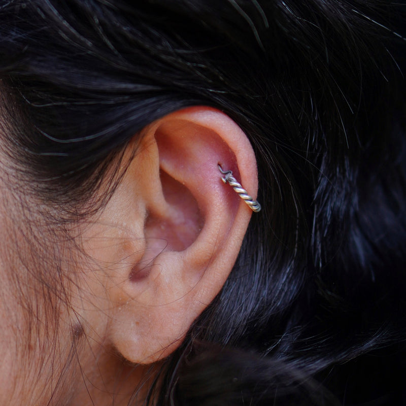 Tiny Twisted Nosering/Septum Ring