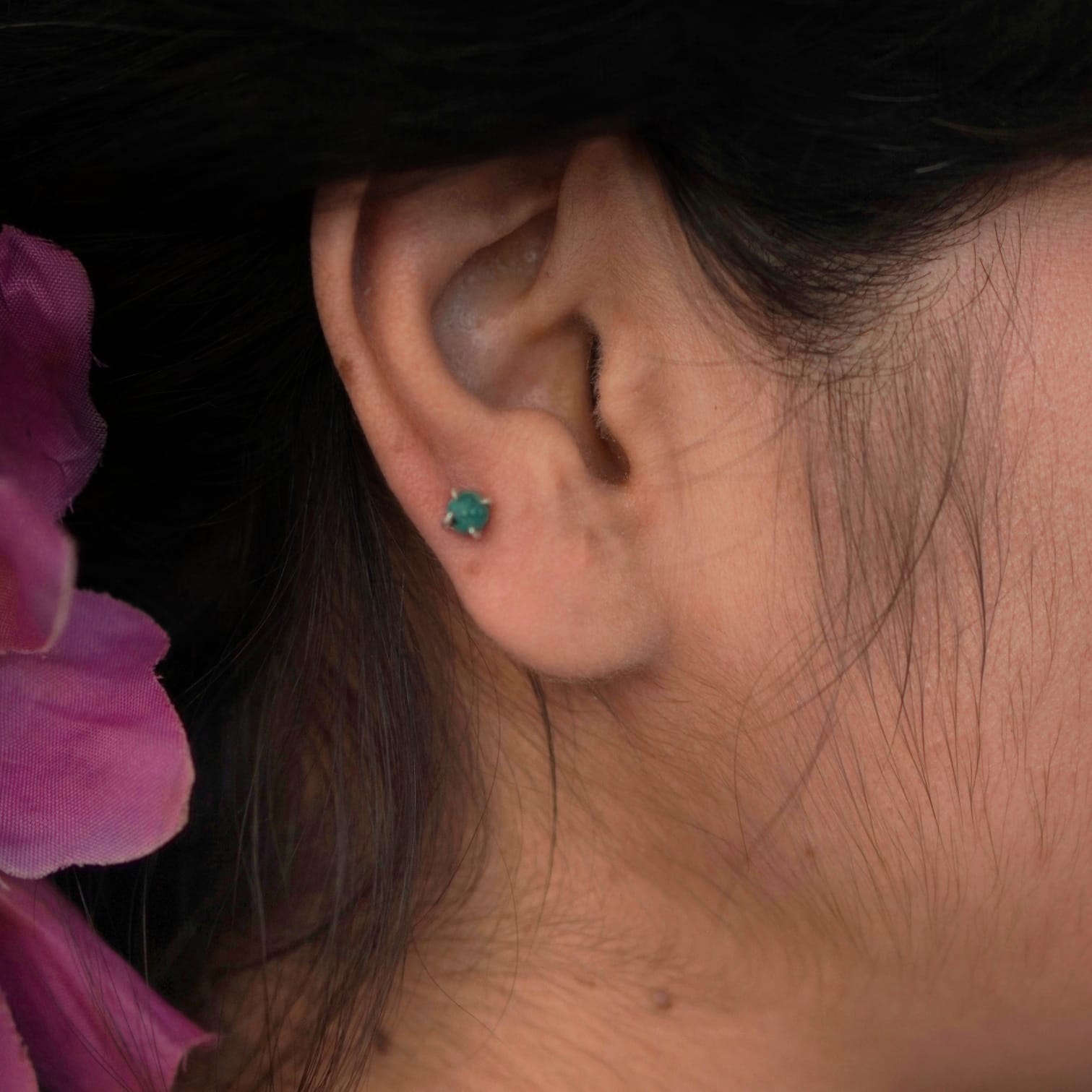Turquoise Dot Nosepin Stud