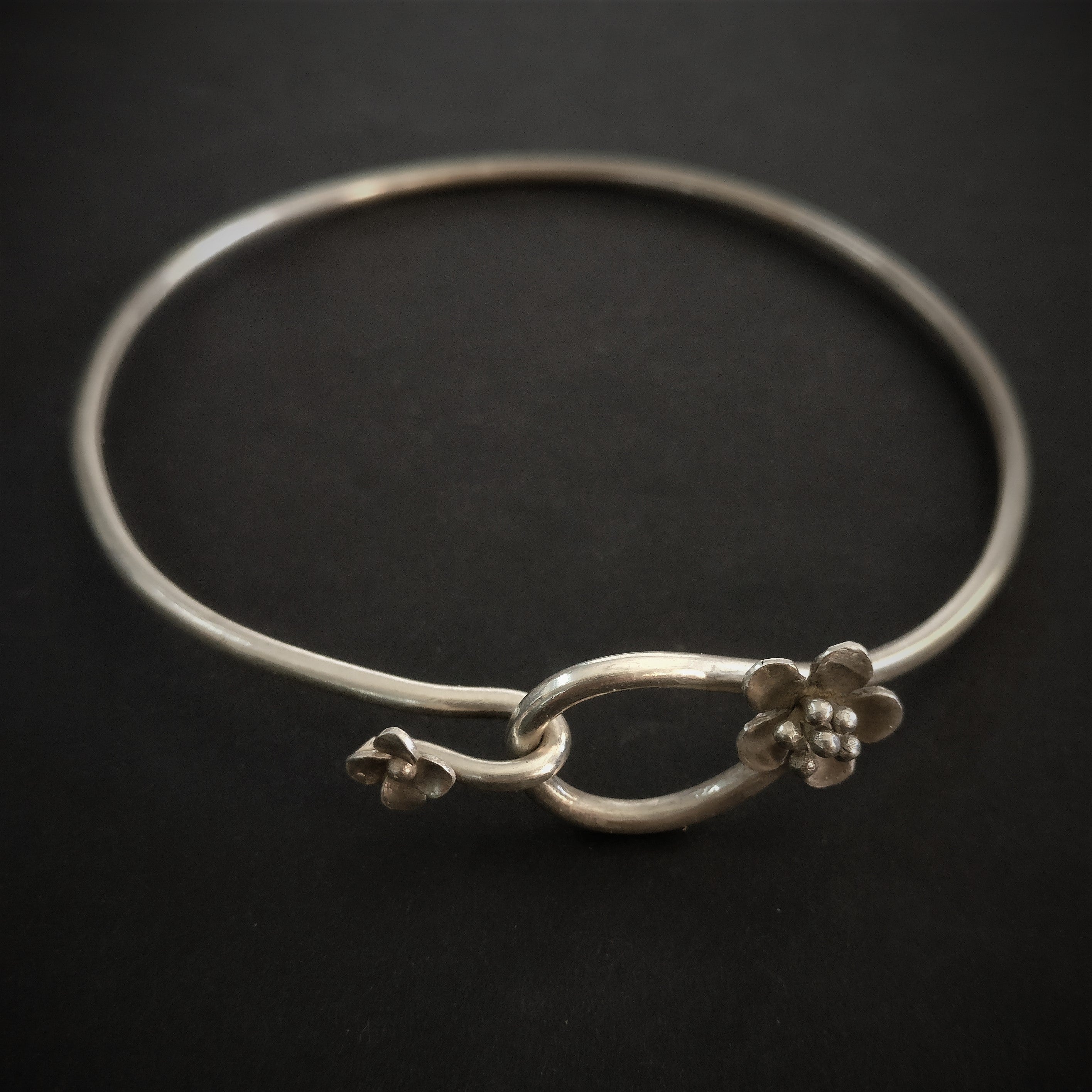 Quirksmith's Guldasta Anklet: Best Valentines Gift, Handcrafted in 92.5 Silver for Couples.