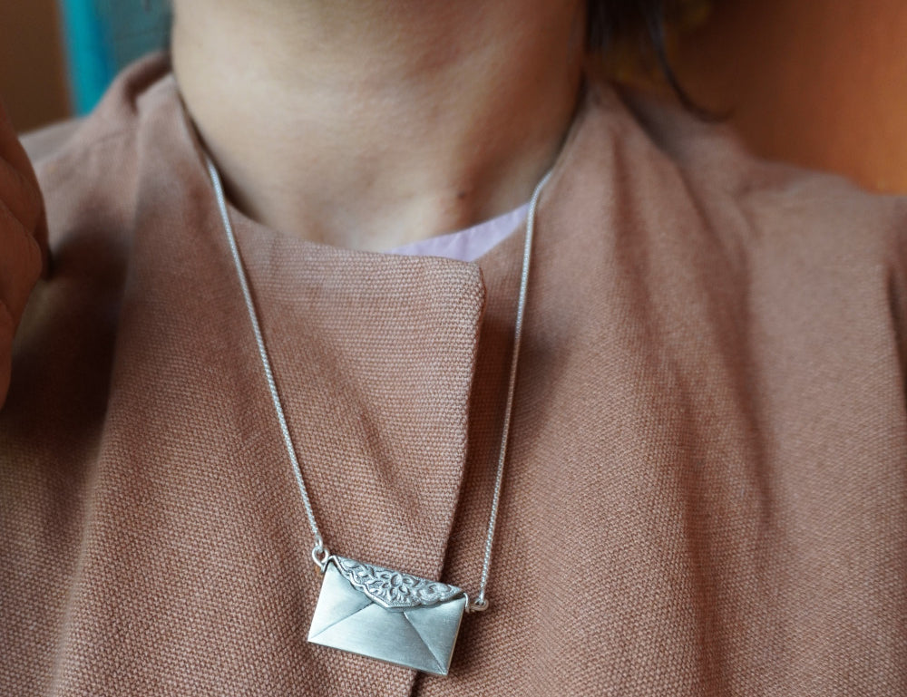 Personalised Silver Gifts India - Lifafa Necklace by Quirksmith