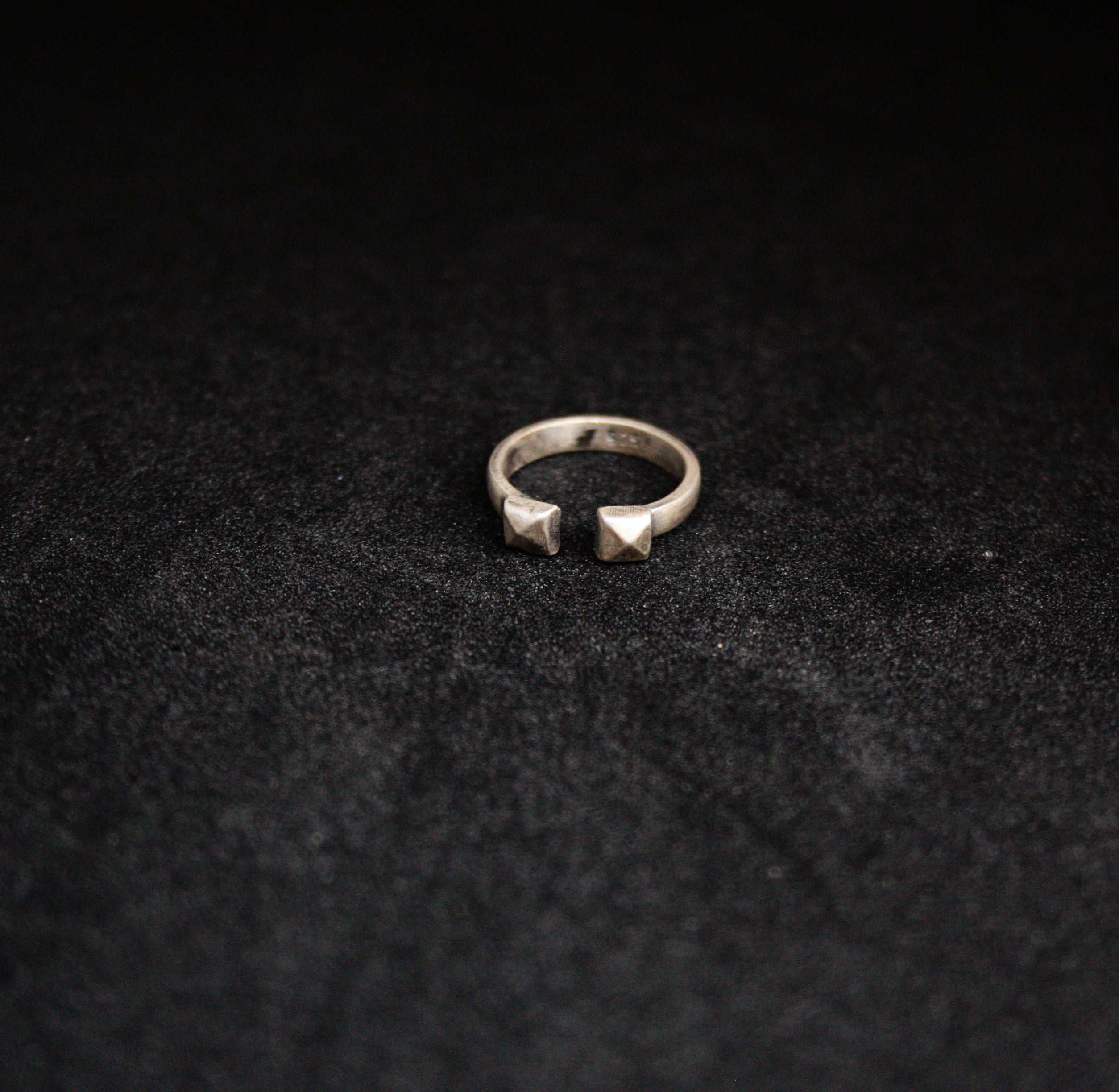 Maya Midi and Toe Ring (Adjustable) – Vamika Silver, Jaipur