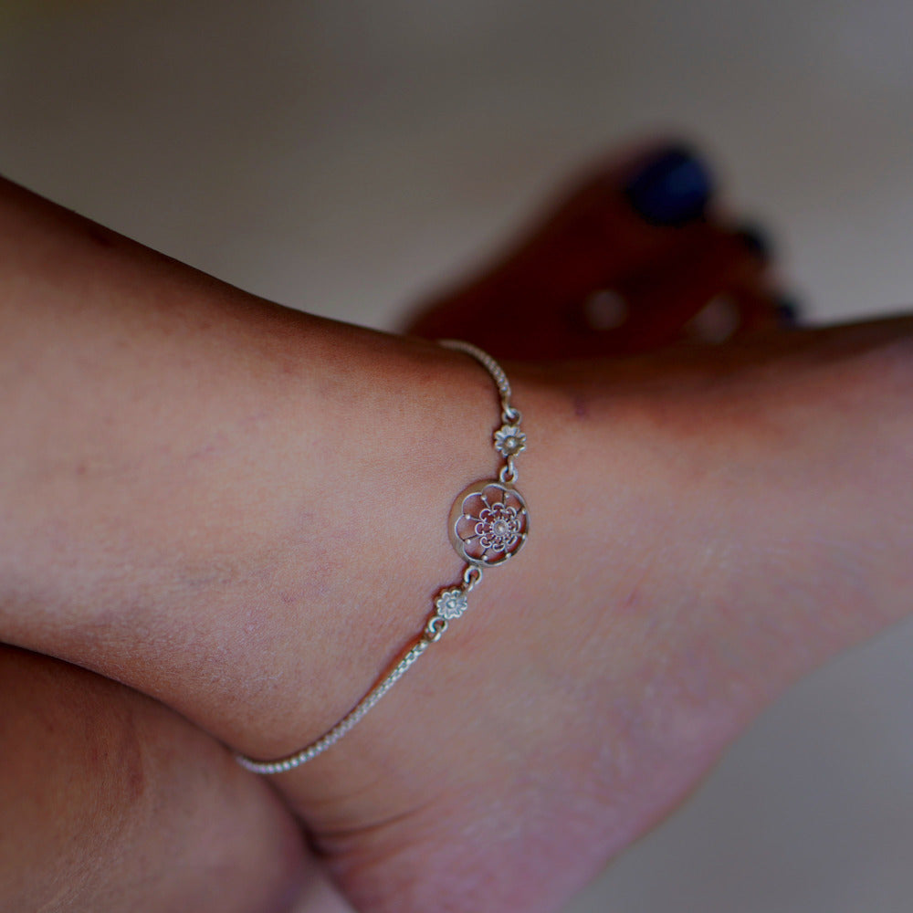Silver filigree Anklets Designs online at Quirksmith
